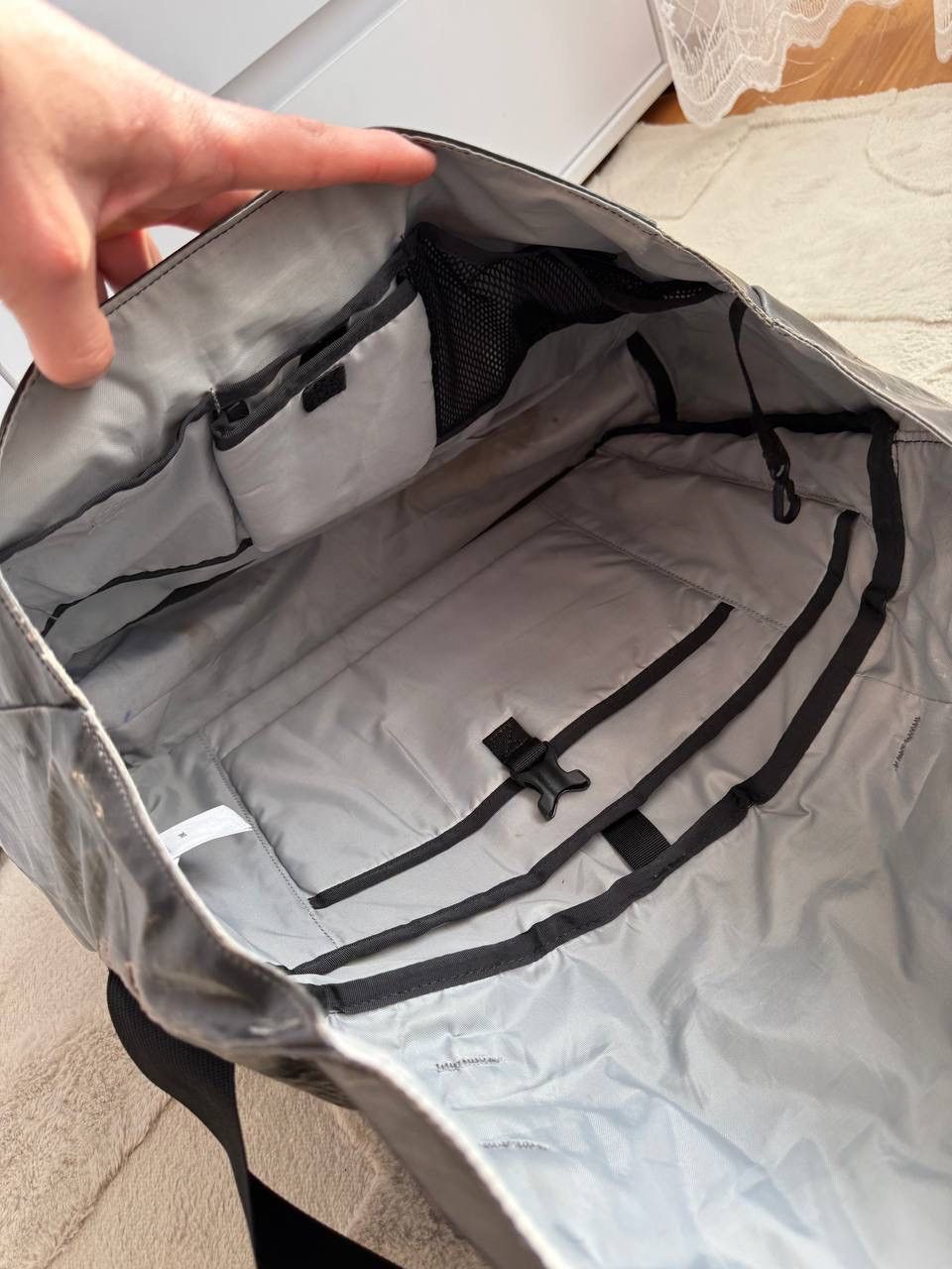 Patagonia Vintage Patagonia Black Hole Messenger Bag RaRE Y2K Size ONE SIZE - 7 Thumbnail