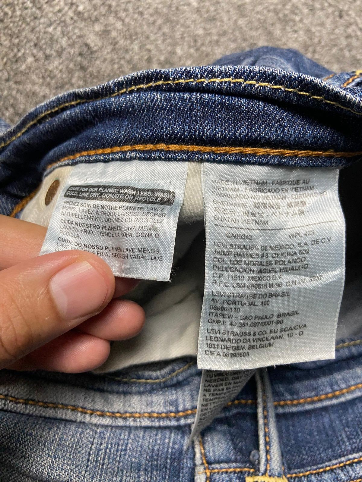 Levi's Levis Strauss Co. 510 Distressed Jeans (162) Size US 30 / EU 46 - 3 Thumbnail