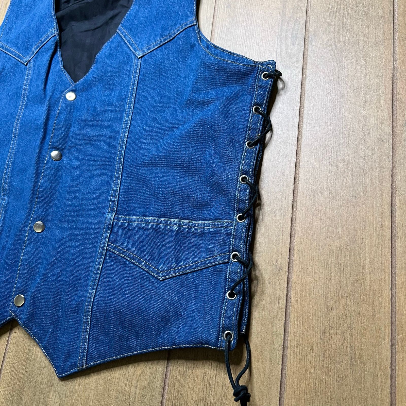 UNIK International Inc. Vintage‎ UNIK Denim Motorcycle Biker Denim Vest Lace Sz L Size US L / EU 52-54 / 3 - 2 Thumbnail