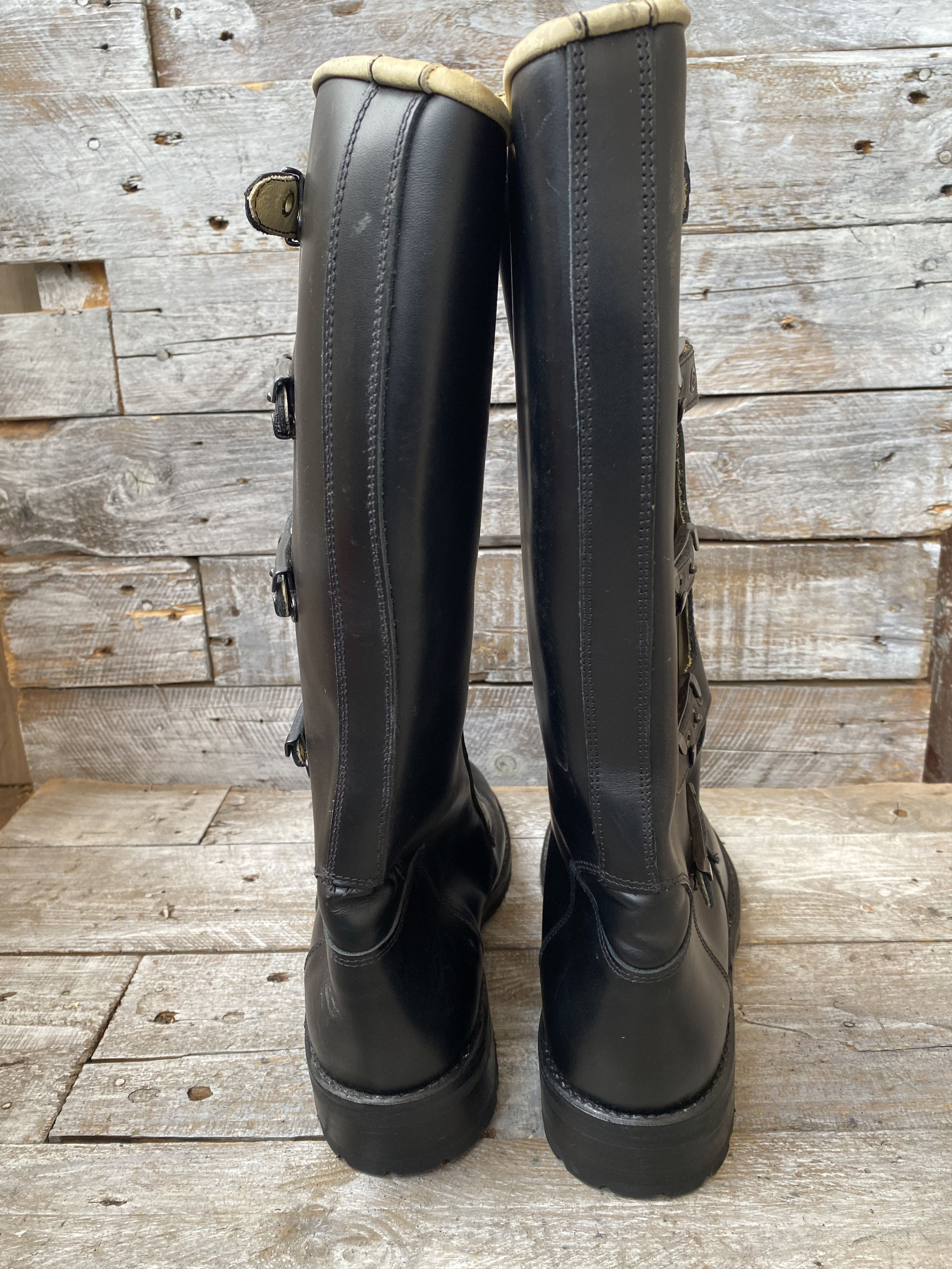 Vintage Vintage military buckle black leather motorcycle boots sz44 Size US 11 / EU 44 - 4 Thumbnail