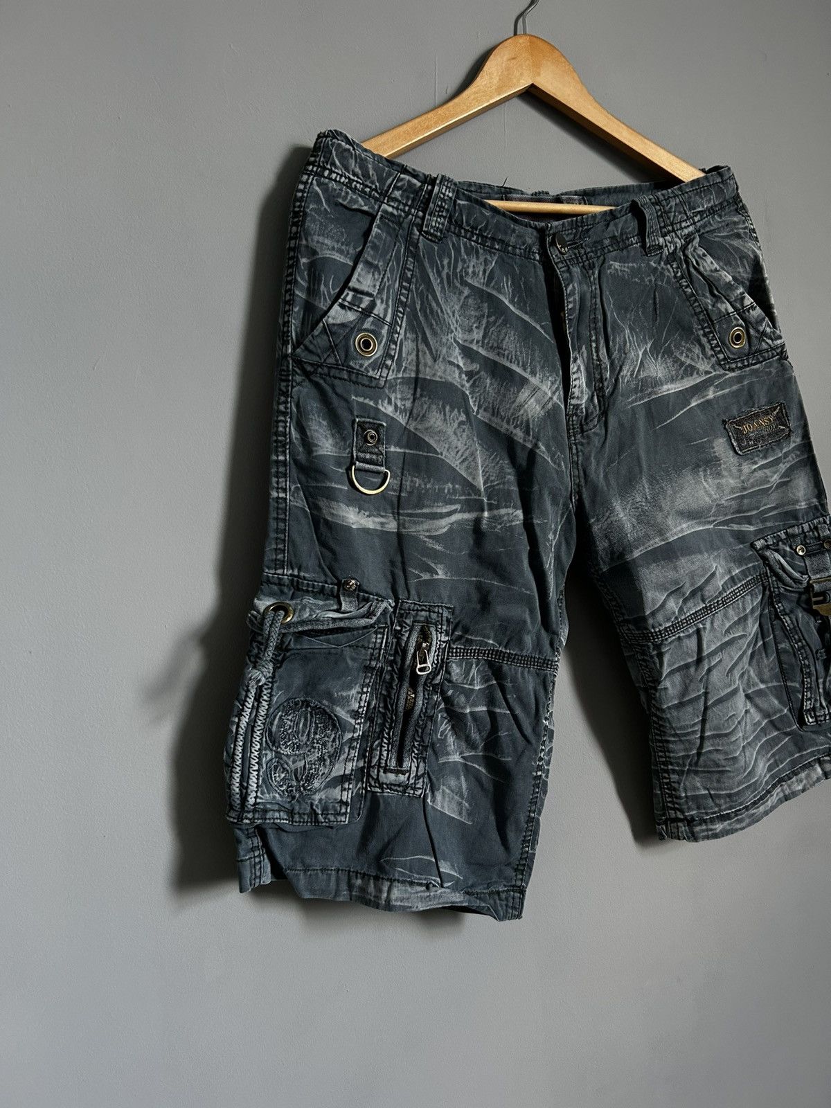 Japanese Brand × Vintage Vintage Avant Garde Y2k Washed Japan Cargo Shorts Size US 34 / EU 50 - 2 Thumbnail