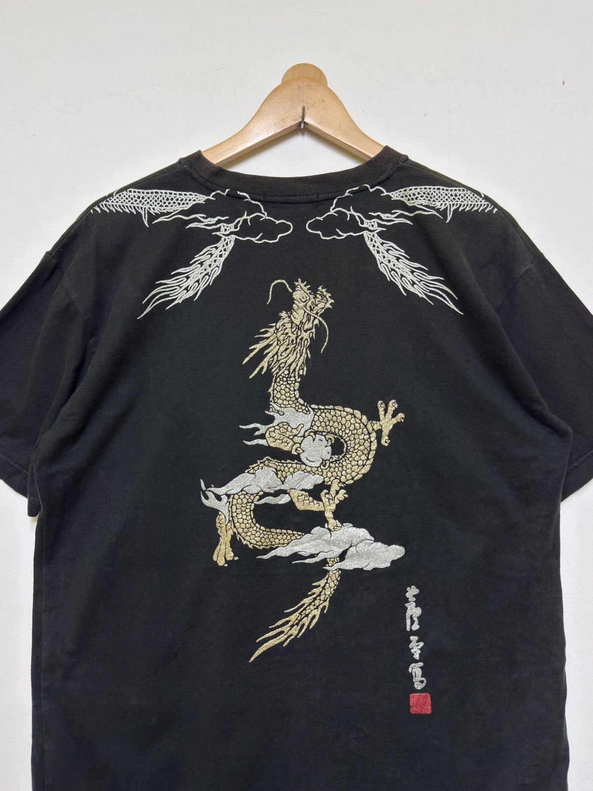 Japanese Brand Vintage Sukajan Dragon Print Faded Black T-Shirt Size M Size US M / EU 48-50 / 2 - 10 Thumbnail