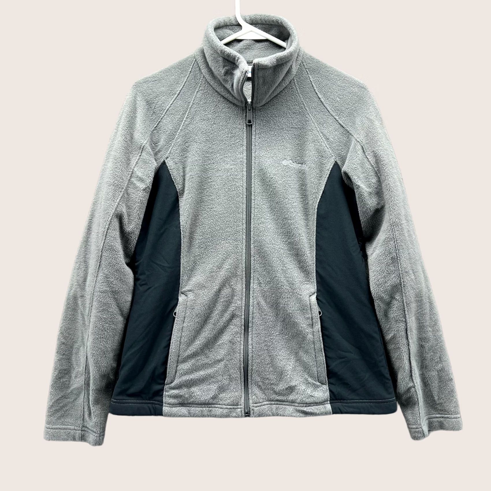 Vintage VINTAGE Columbia Jacket Womens Medium Gray Full Zip Fleece Softshell Benton Outdoors Size M / US 6-8 / IT 42-44 - 1 Thumbnail