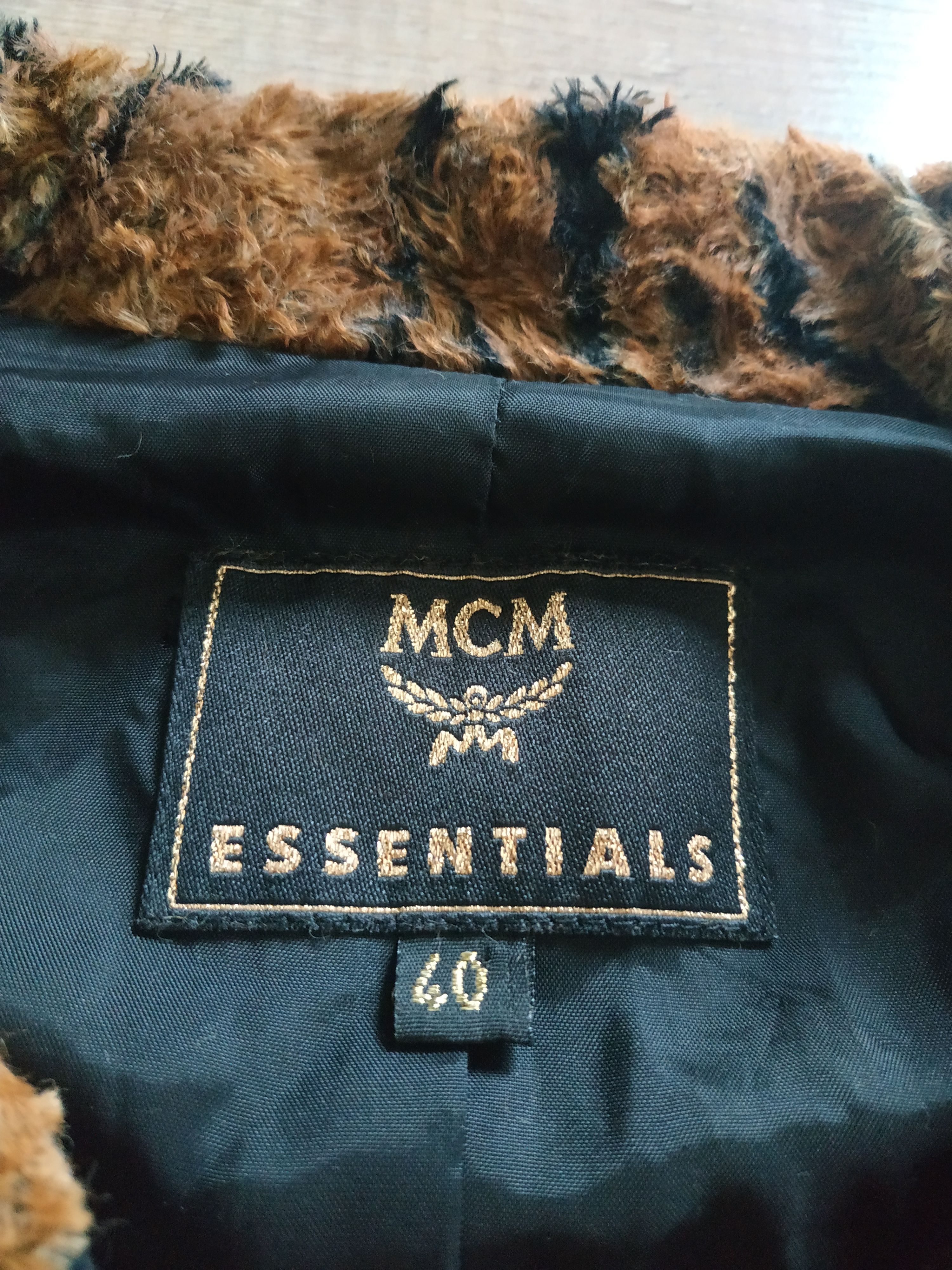 MCM × Vintage MCM Women's Tiger Print Vintage 90's Jacket, s. 40 (MEDIUM) Size M / US 6-8 / IT 42-44 - 9 Thumbnail