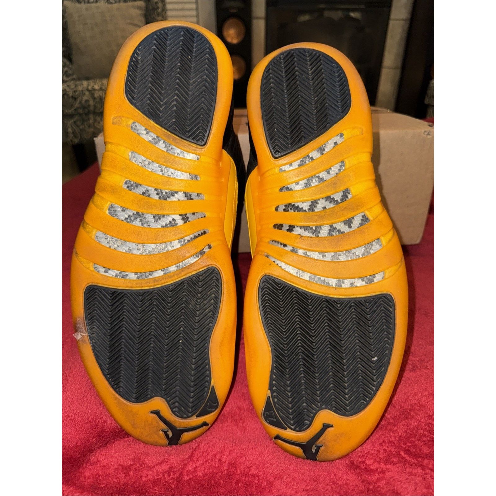 Jordan Brand Size 13 - Jordan 12 Retro University Gold 2020 Size US 13 / EU 46 - 7 Thumbnail