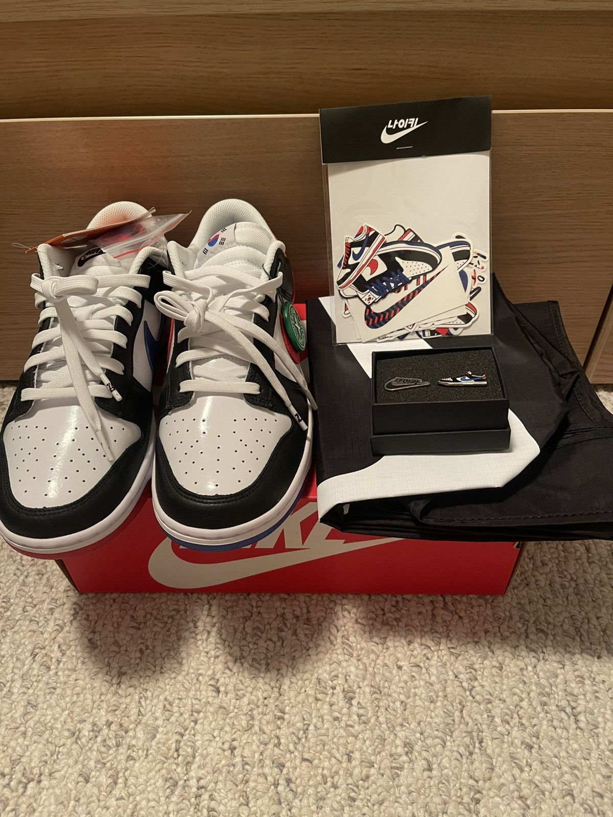 Nike Nike Dunk Low “Seoul (Special Gift) Size US 10 / EU 43 - 8 Thumbnail