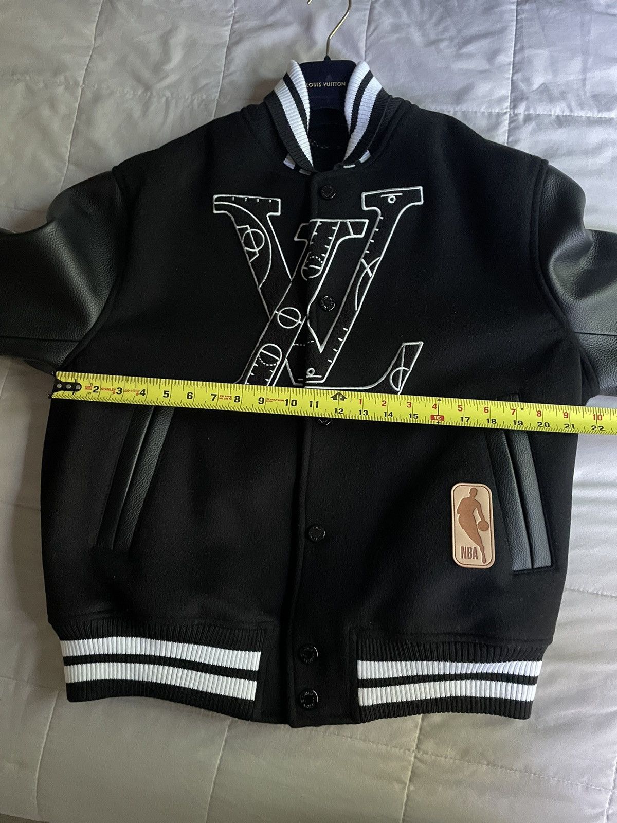 Louis Vuitton Louis Vuitton NBA Leather Varsity Jacket Size US M / EU 48-50 / 2 - 9 Thumbnail