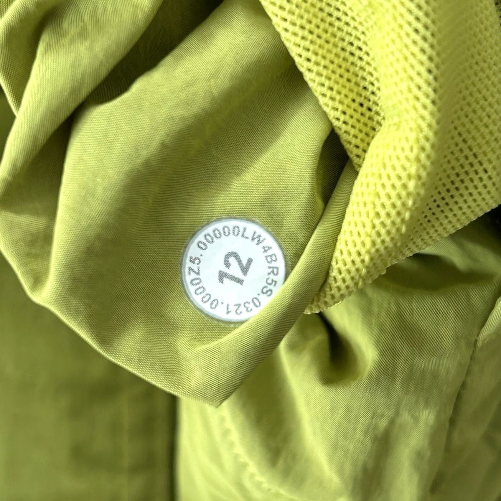 Lululemon Lightweight Hooded Jacket Yellow Serpentine Womens 12 Size XL / US 12-14 / IT 48-50 - 6 Thumbnail