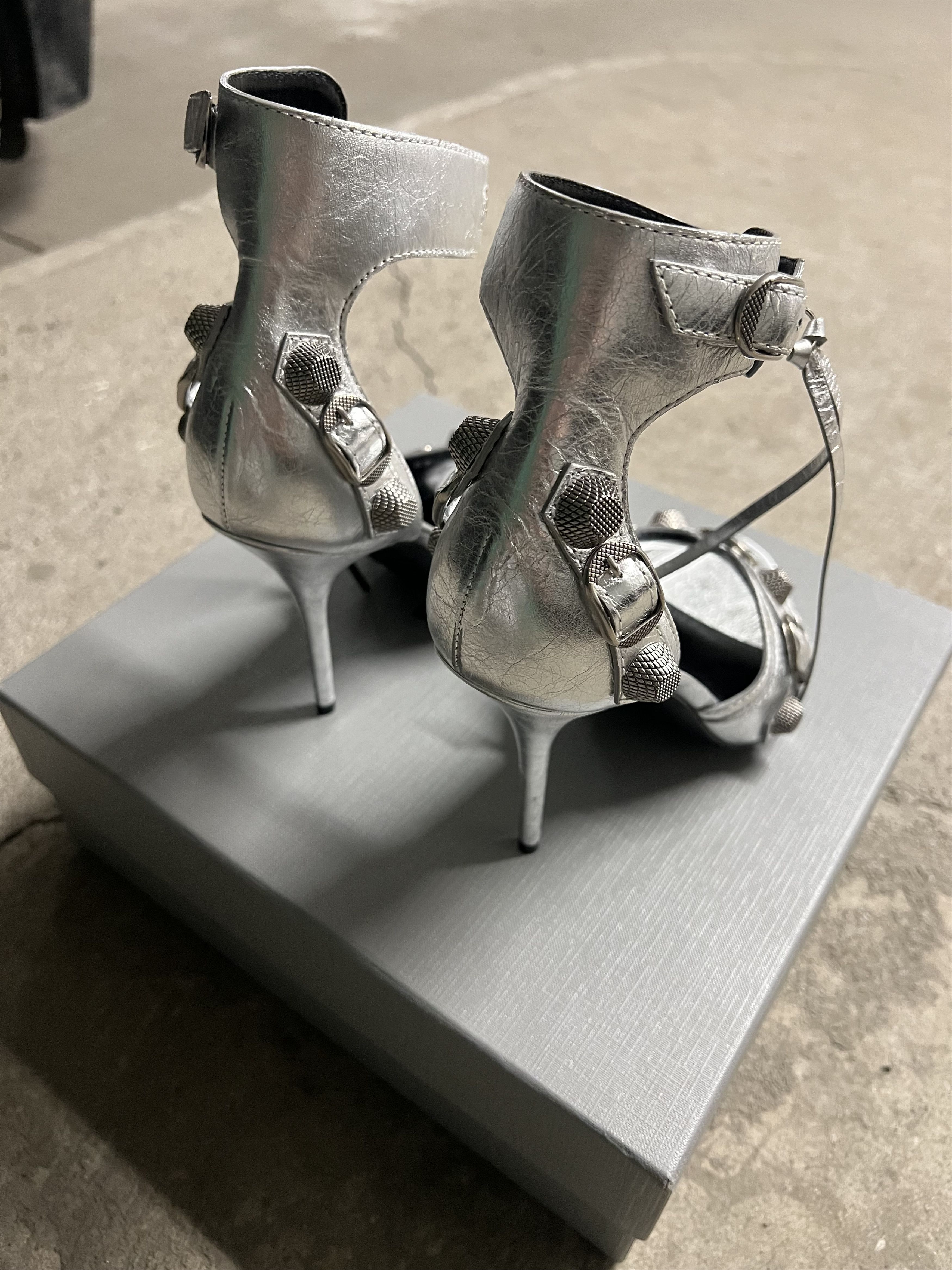Balenciaga Balenciaga Metallic Silver Le Cagole Open Toe Heel Size US 9 / IT 39 - 6 Thumbnail