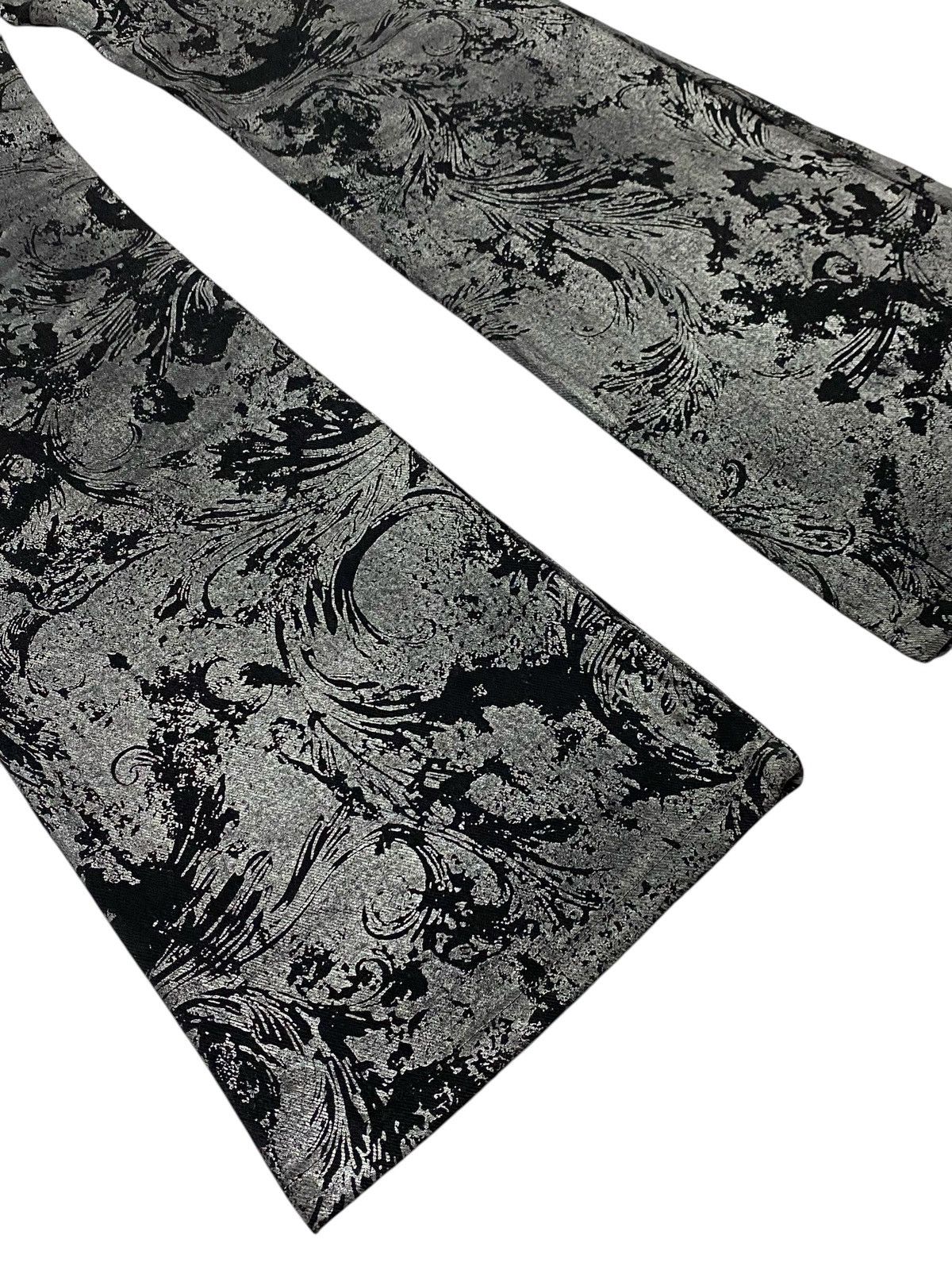 Yoshiyuki Konishi 💃Yoshiyuki Konishi Wax Floral Pattern Flared Denim Pants Size US 30 / EU 46 - 9 Thumbnail