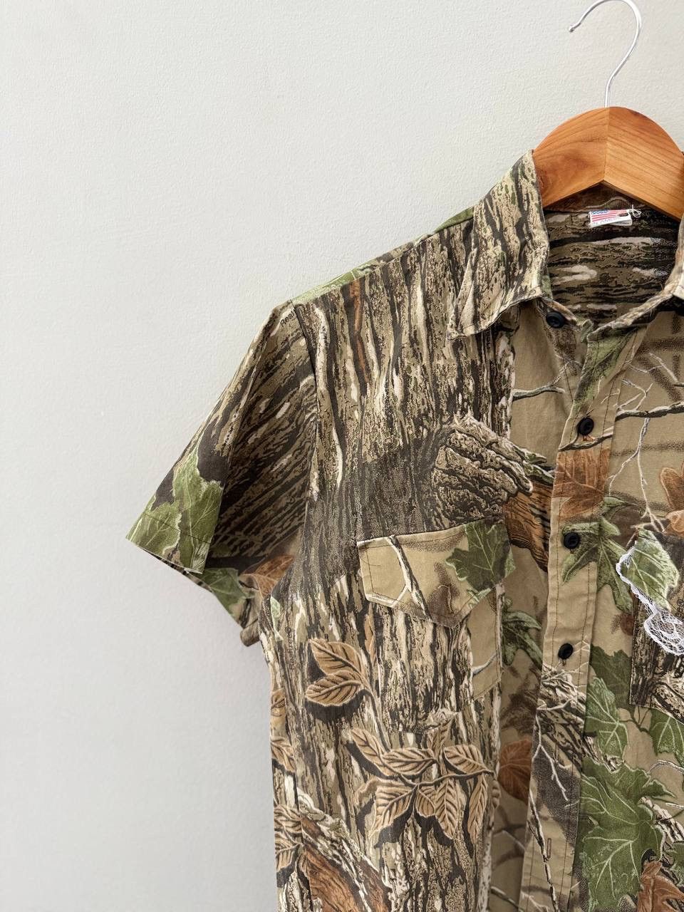 Realtree Vintage Realtree Made in USA 3D Camo Boxy Shirts Size M Size US M / EU 48-50 / 2 - 3 Thumbnail
