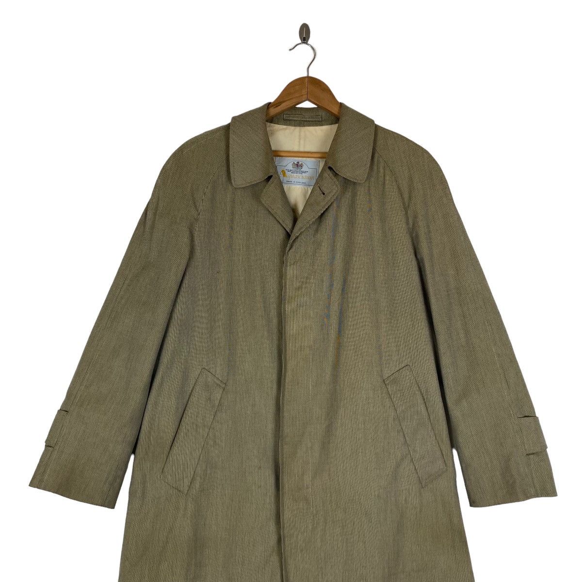 ✨Vintage Aquascutum trench coat made in England