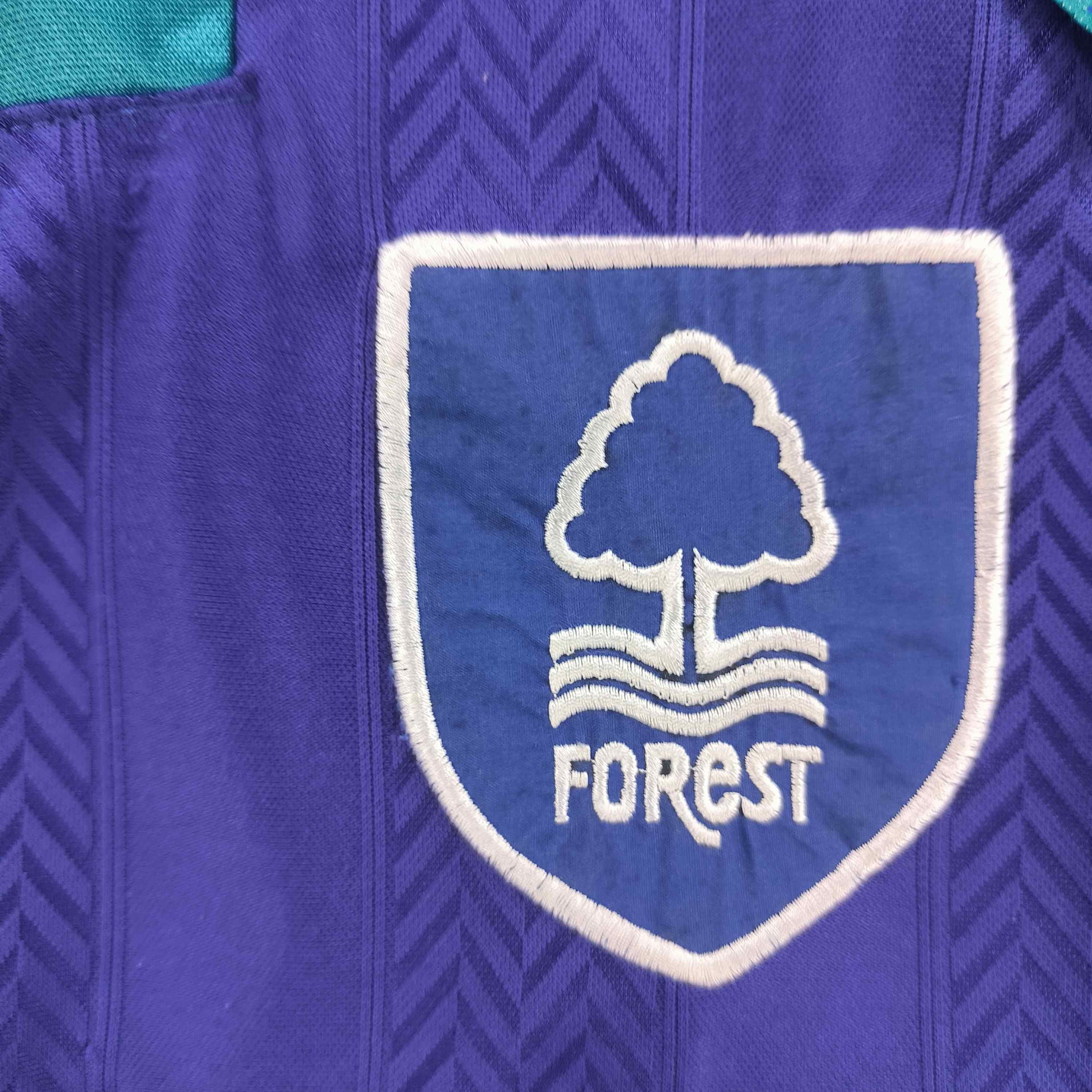 Umbro Nottingham Forest 1993-95 Umbro away football jersey size L Size US L / EU 52-54 / 3 - 4 Thumbnail