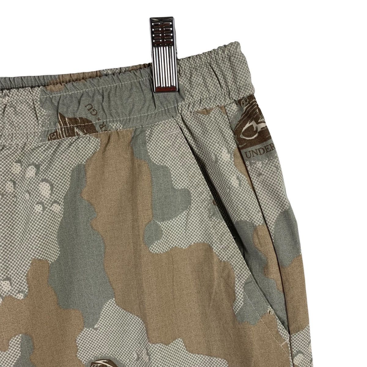 GU × Japanese Brand × Undercover GU X UNDERCOVER Camo full print cargo pants Size US 34 / EU 50 - 6 Thumbnail