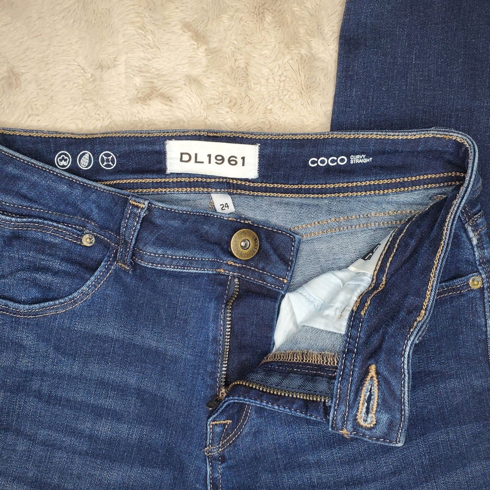 DL1961 DL1961 Coco Curvy Straight Jeans 24 / 0 Size 24" / US 00 / IT 34 - 4 Thumbnail
