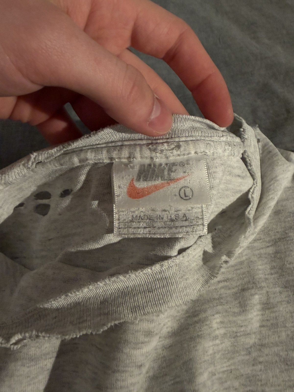 Nike Vintage Nike Athletic Tee Distress Size US L / EU 52-54 / 3 - 5 Thumbnail