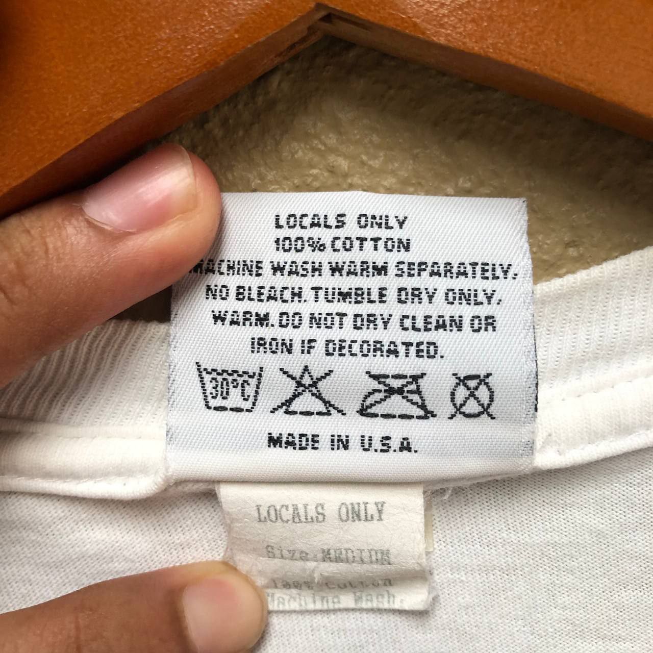 Vintage Rare Vintage Locals Only Surfing Tshirt Size US S / EU 44-46 / 1 - 6 Thumbnail