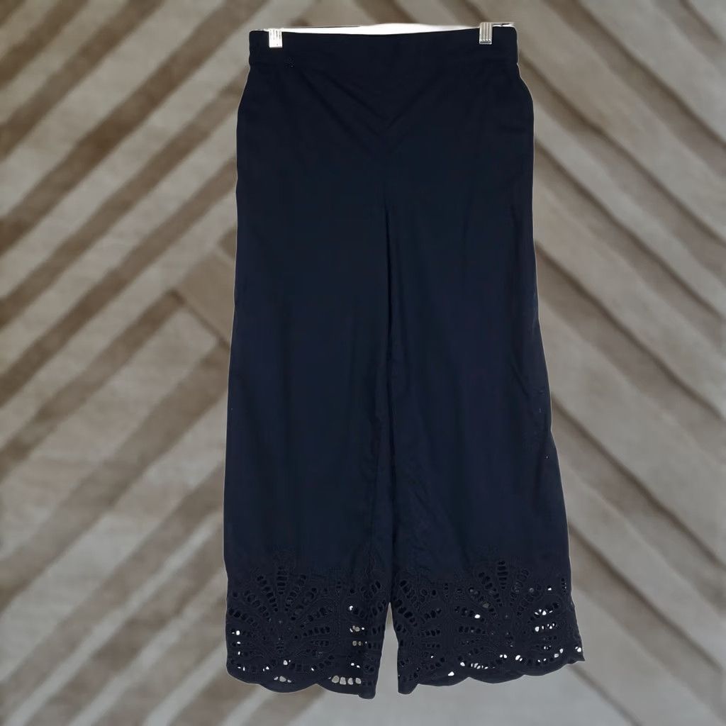 Talbots Talbots Blue Navy Wide Leg Culotte Pants Petite SP Eyelet Lace Hem Size 28" / US 6 / IT 42 - 1 Thumbnail