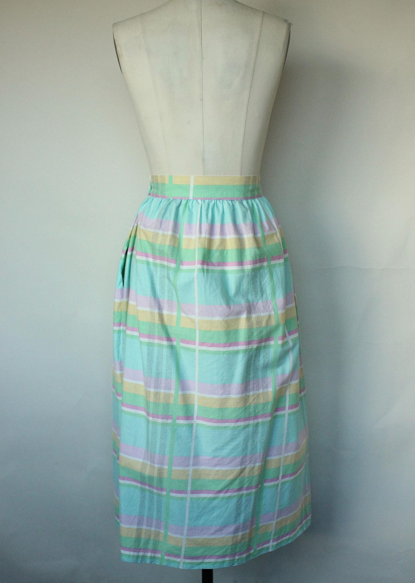 Vintage Vintage 1980s Skirt With Pockets, Pastel Windowpane Check A Size 28" / US 6 / IT 42 - 8 Thumbnail