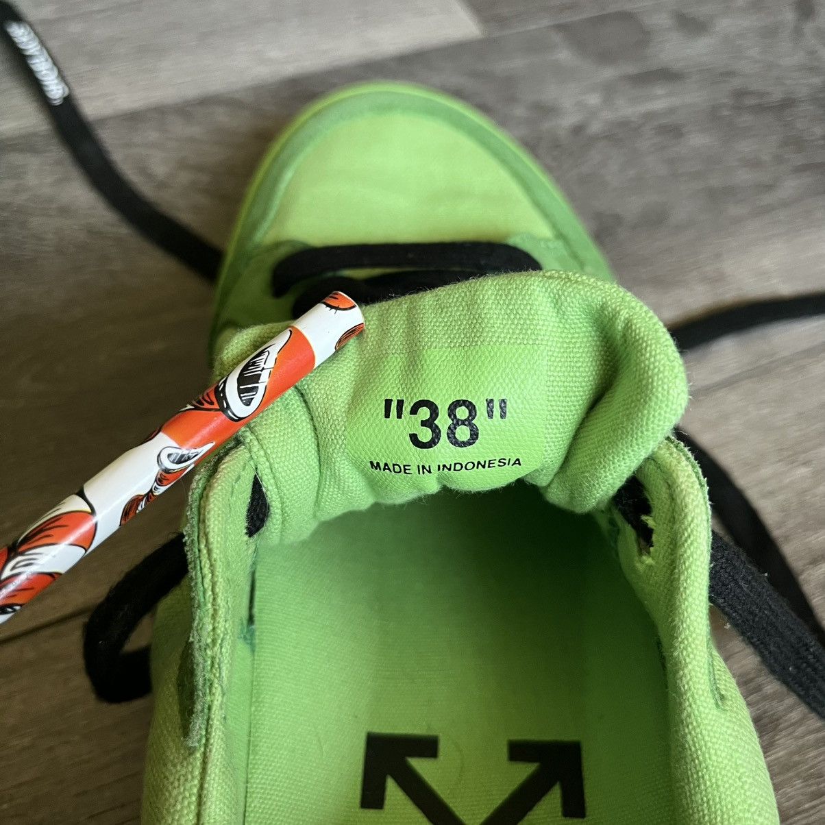 Off-White Off-White Vulc Low Green Canvas FW19 Womens Sneakers Size 38 Size US 8 / IT 38 - 11 Thumbnail