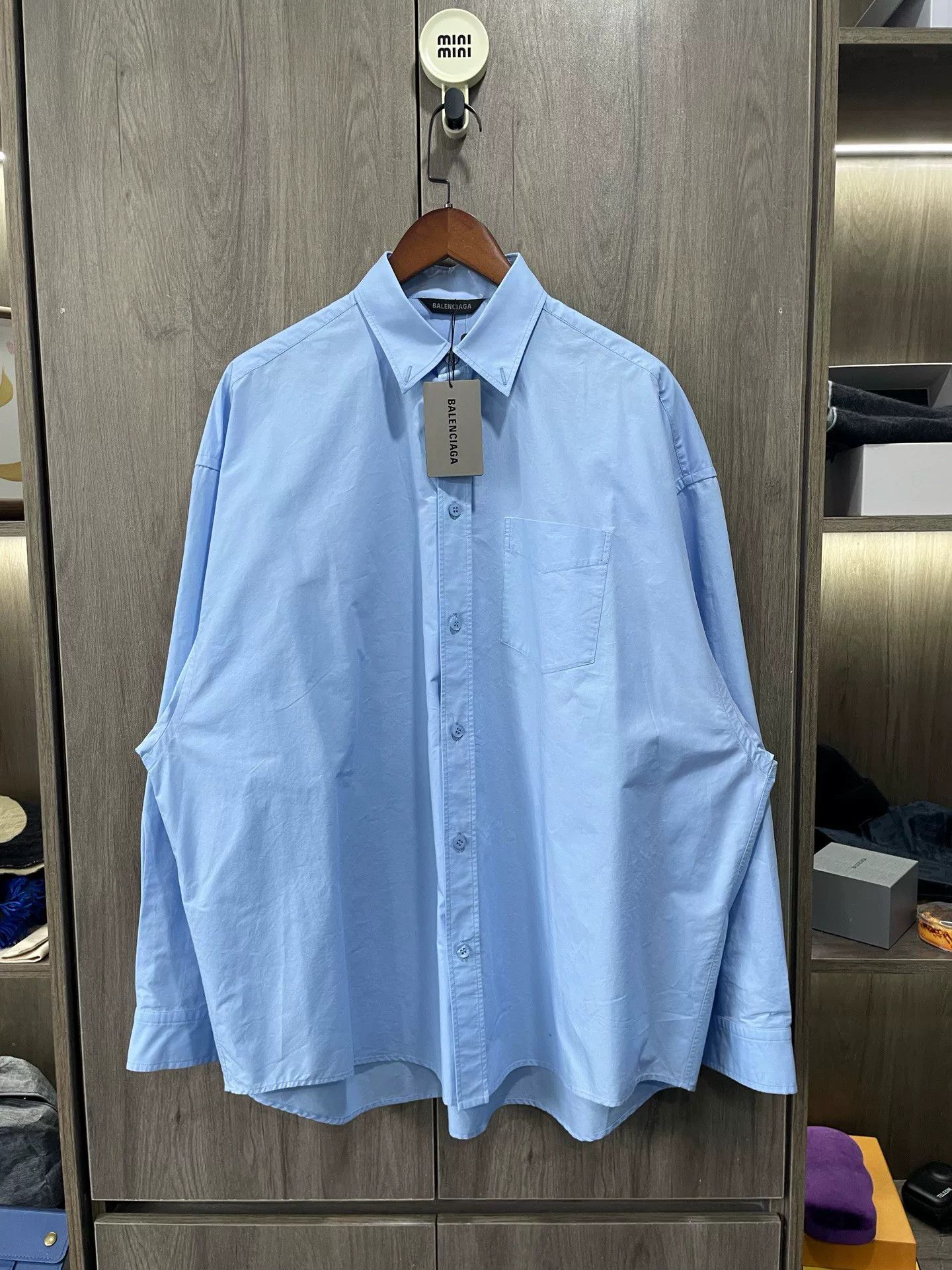 Balenciaga Balenciaga Back Print Solid Long-Sleeve Shirt Size US S / EU 44-46 / 1 - 1 Thumbnail