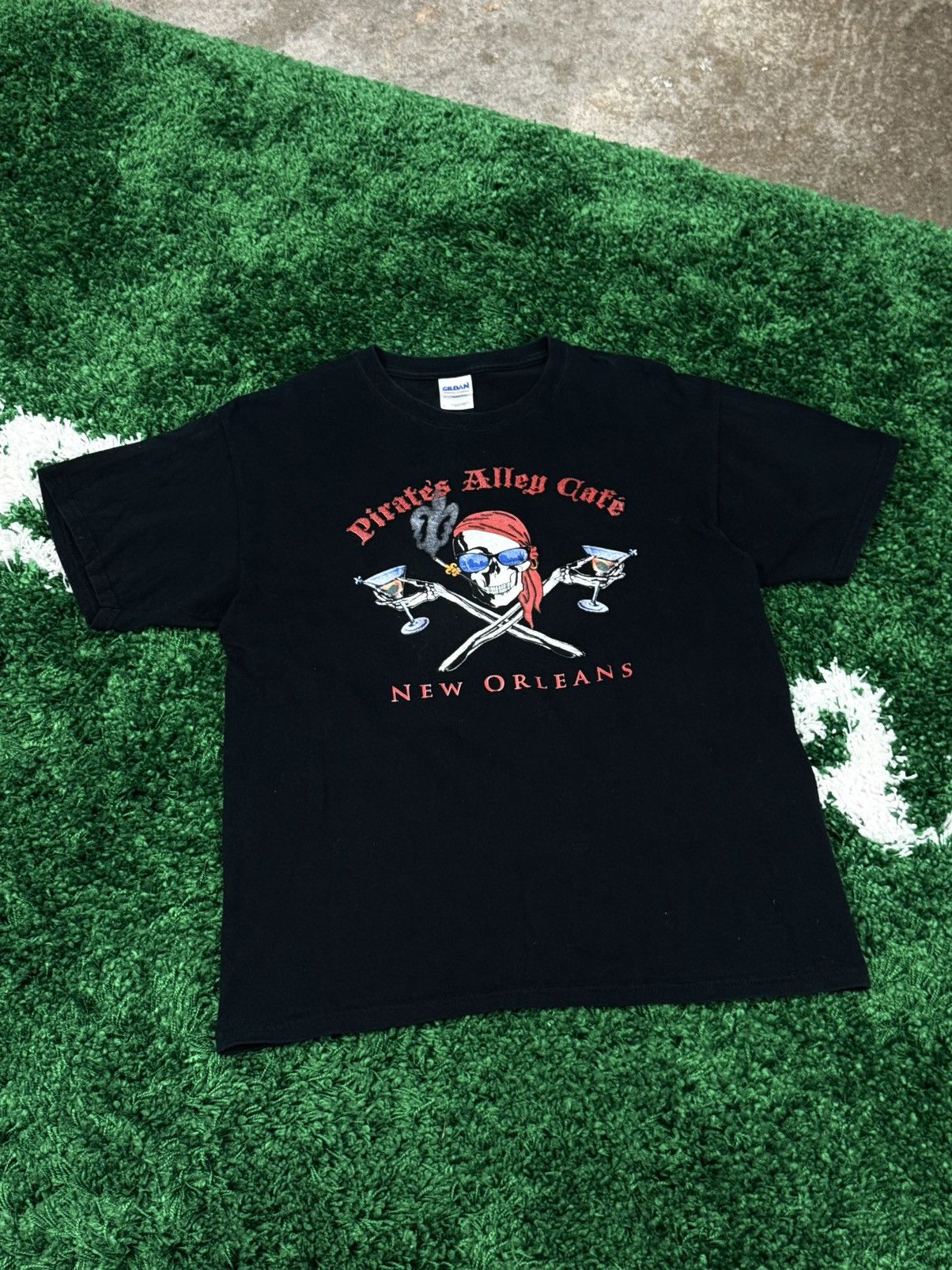 Vintage Galveston Texas Pirate Bar Cafe Crossbones Skull L Large Tee Size US L / EU 52-54 / 3 - 1 Thumbnail