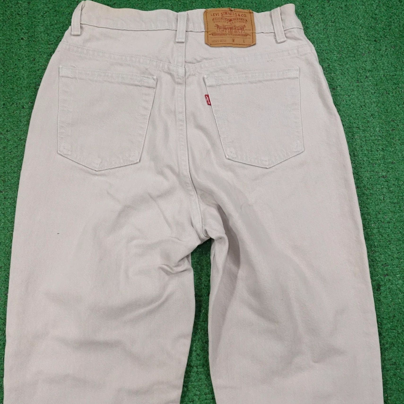 Levi's VINTAGE Levi's Jeans Female 5-Pocket Tapered Gray Denim 28x30 1990s Made in USA Mens/Womens? Size 32" / US 10 / IT 46 - 6 Thumbnail