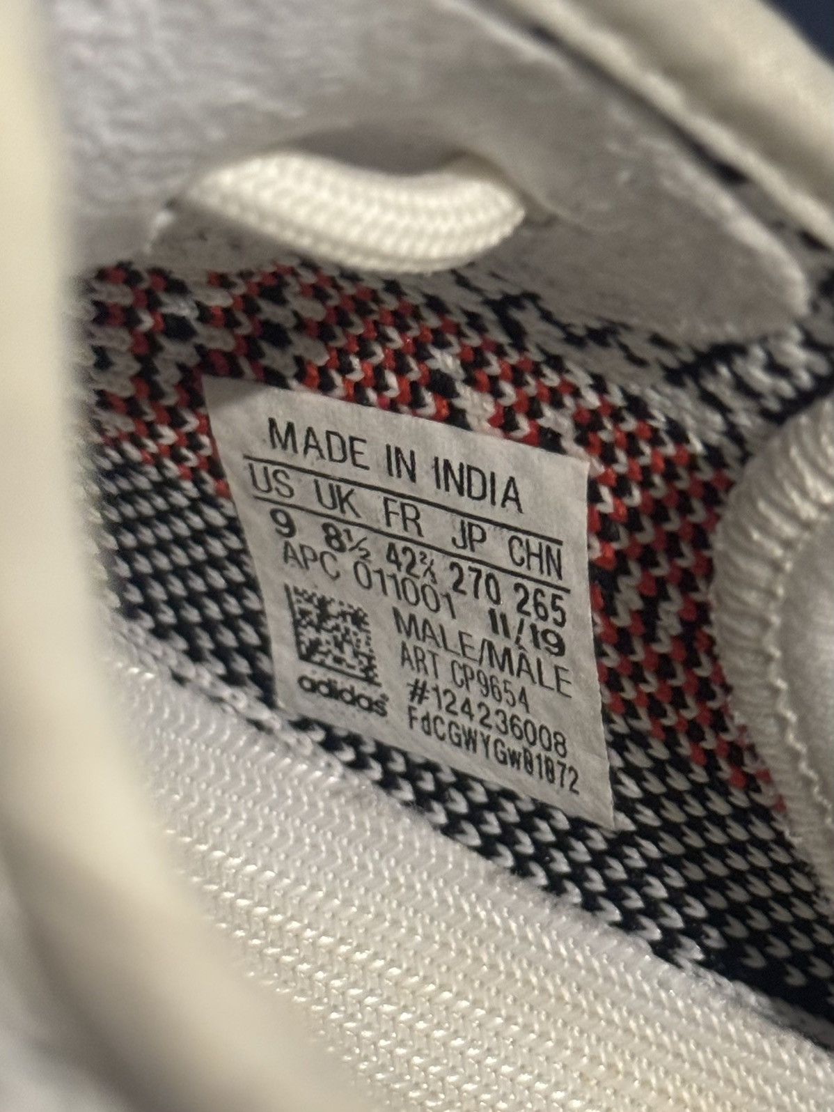 Adidas × Kanye West Adidas Yeezy 350 V2 Zebra Size US 9 / EU 42 - 6 Thumbnail