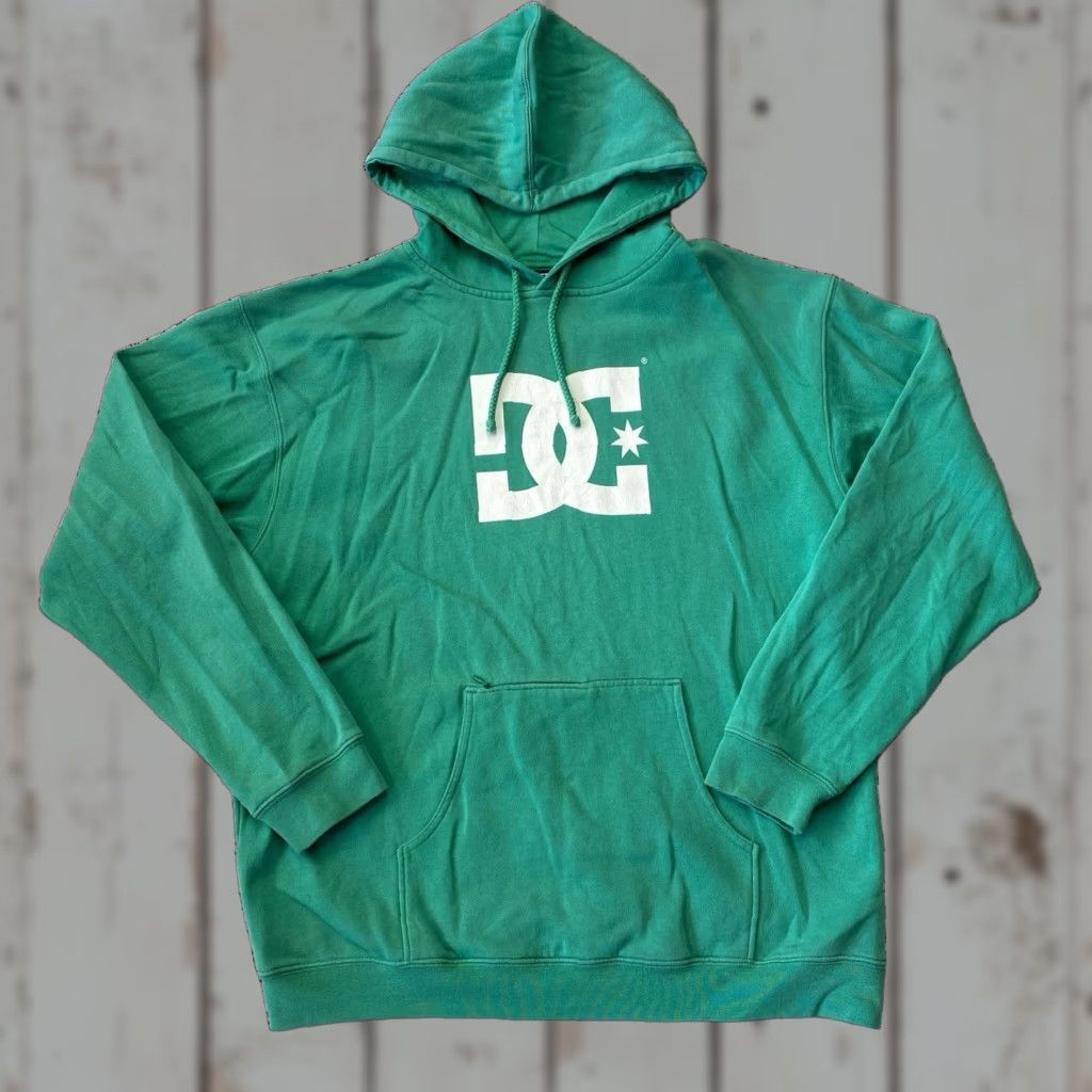 Vintage VINTAGE DC Shoes Hoodie Mens Large Green Logo Graphic Print Full Zip Hooded Pockets Skateboarding 2000s Size US L / EU 52-54 / 3 - 1 Thumbnail