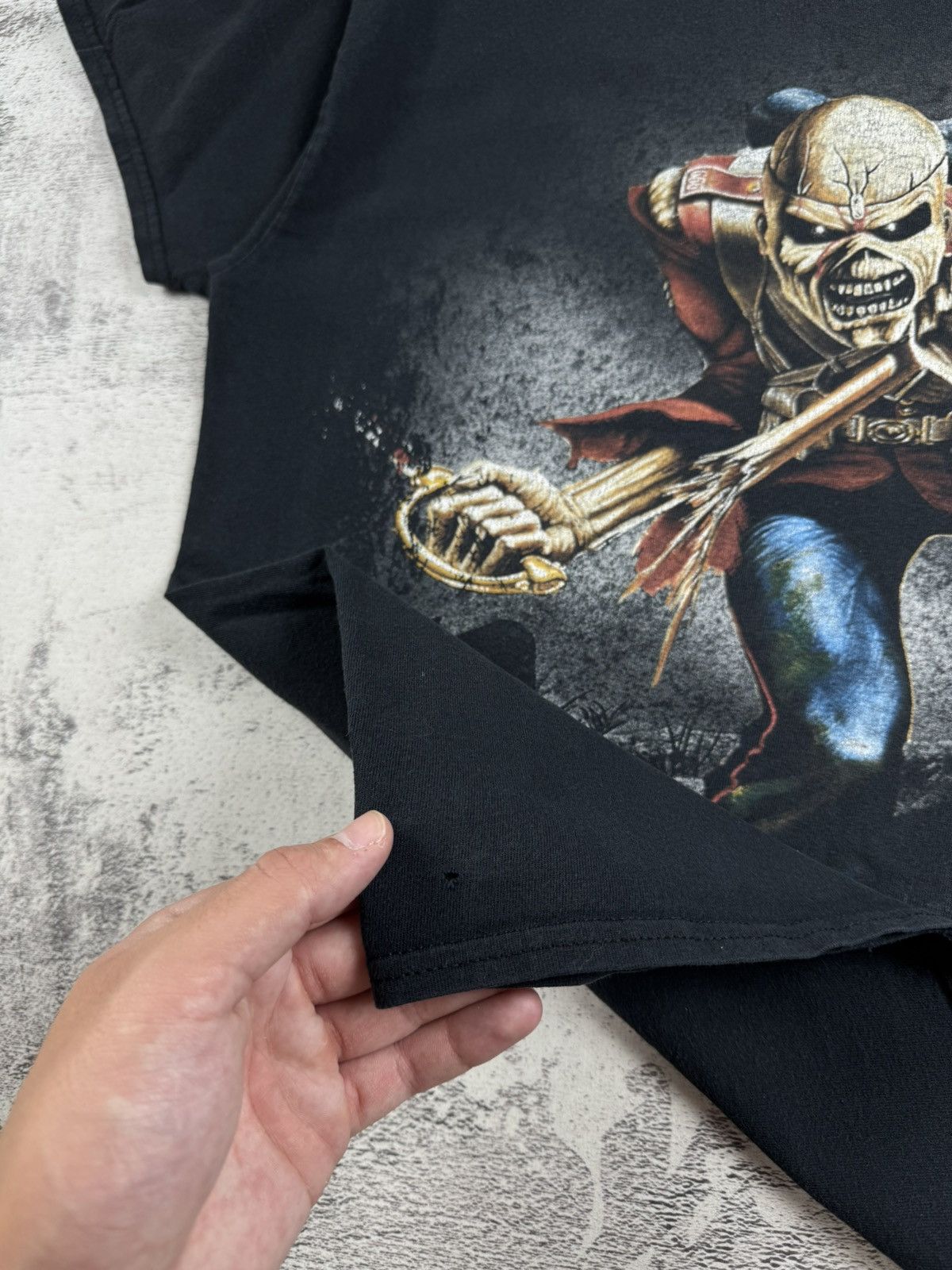 Iron Maiden Iron Maiden 00s The Trooper Rock Tour Rap Faded Merch Devil Band T Shirt Jersey Size US L / EU 52-54 / 3 - 8 Thumbnail