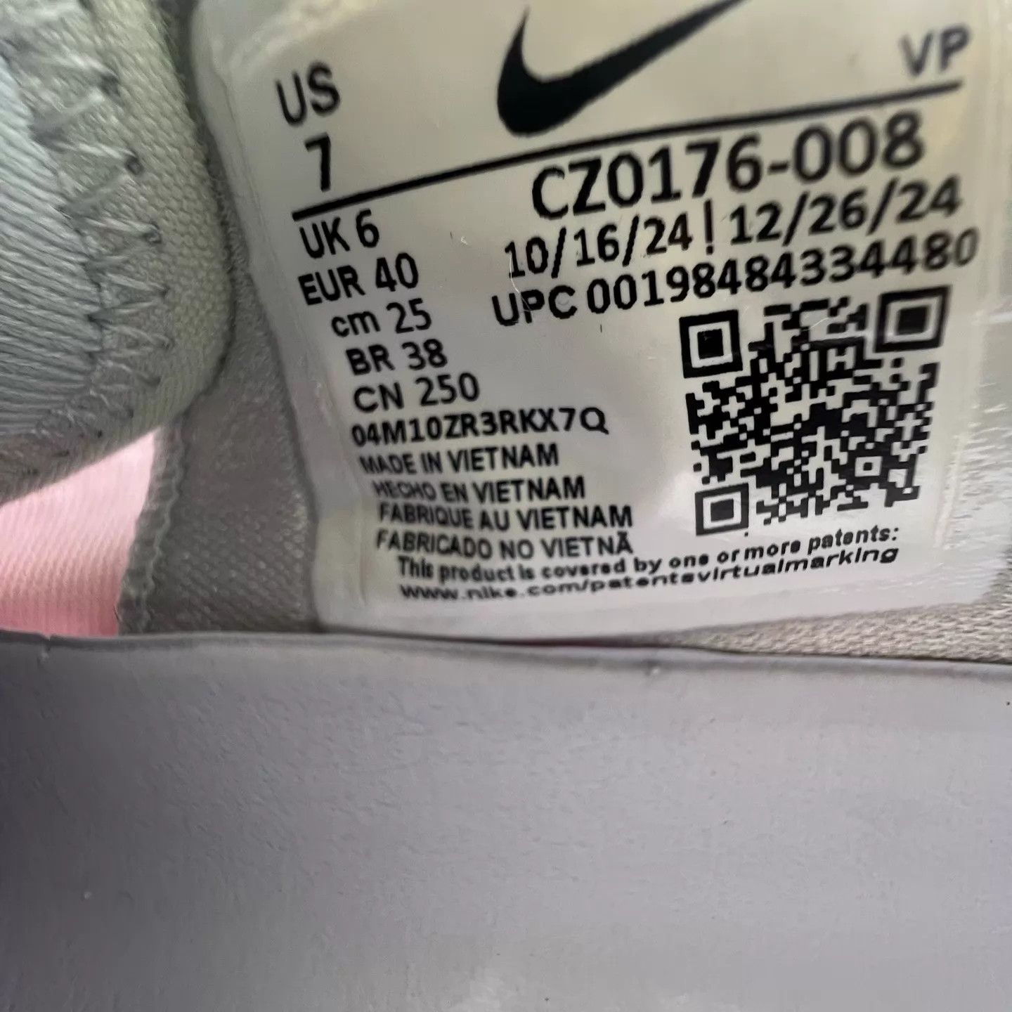 Nike GT Cut White/Pink 40 New With Box Size US 7 / EU 40 - 8 Thumbnail