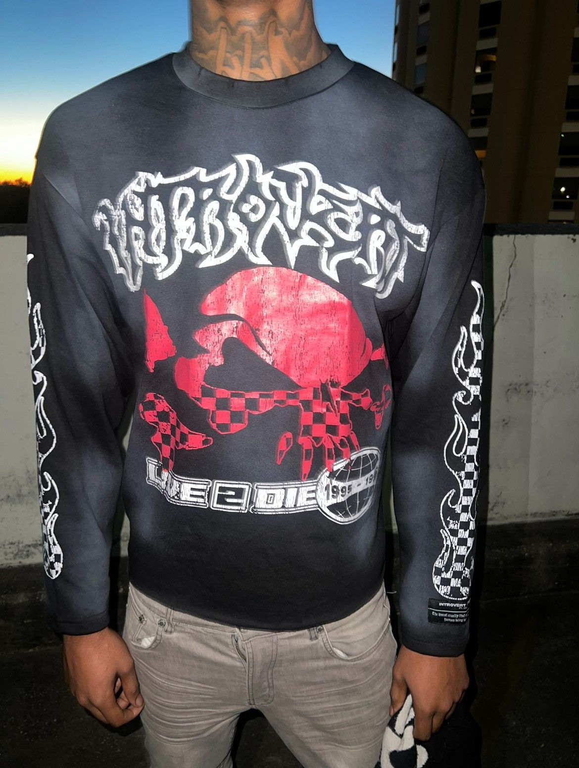 Japanese Brand Introvert Studios “Live 2 Die” Vintage Longsleeve Size US M / EU 48-50 / 2 - 5 Thumbnail