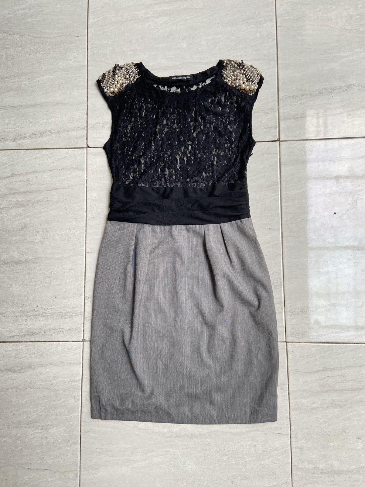 Alexander McQueen ALEXANDER McQUEEN Midi Dress Size XS / US 0-2 / IT 36-38 - 1 Thumbnail
