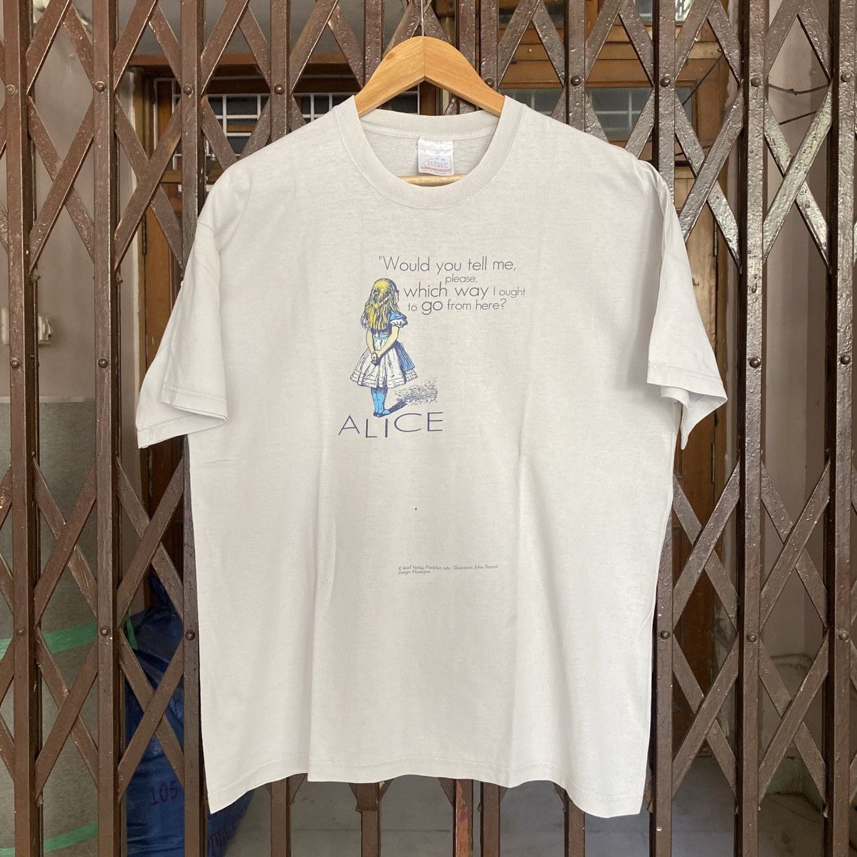 Vintage Vintage 90’s Alice in Wonderland t-shirt Size US L / EU 52-54 / 3 - 1 Thumbnail