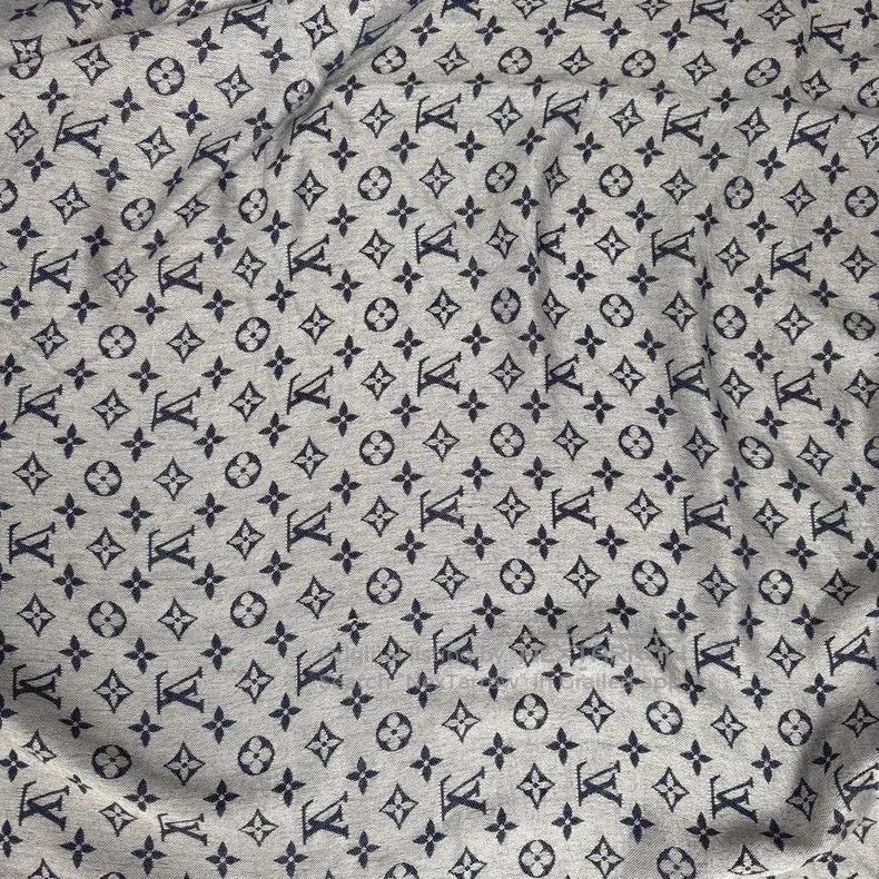 Louis Vuitton Louis Vuitton Blue and grey old flower scarf Size ONE SIZE - 3 Thumbnail