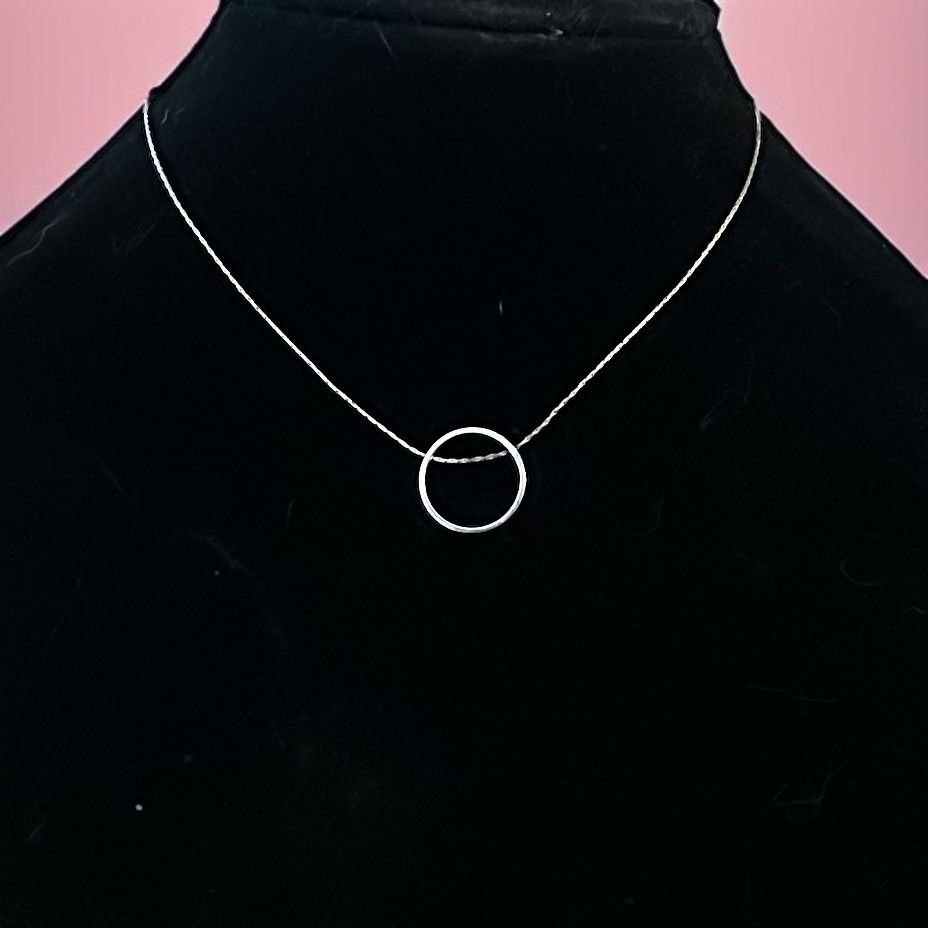 Vintage Vintage silver tone open circle necklace Size ONE SIZE - 1 Thumbnail