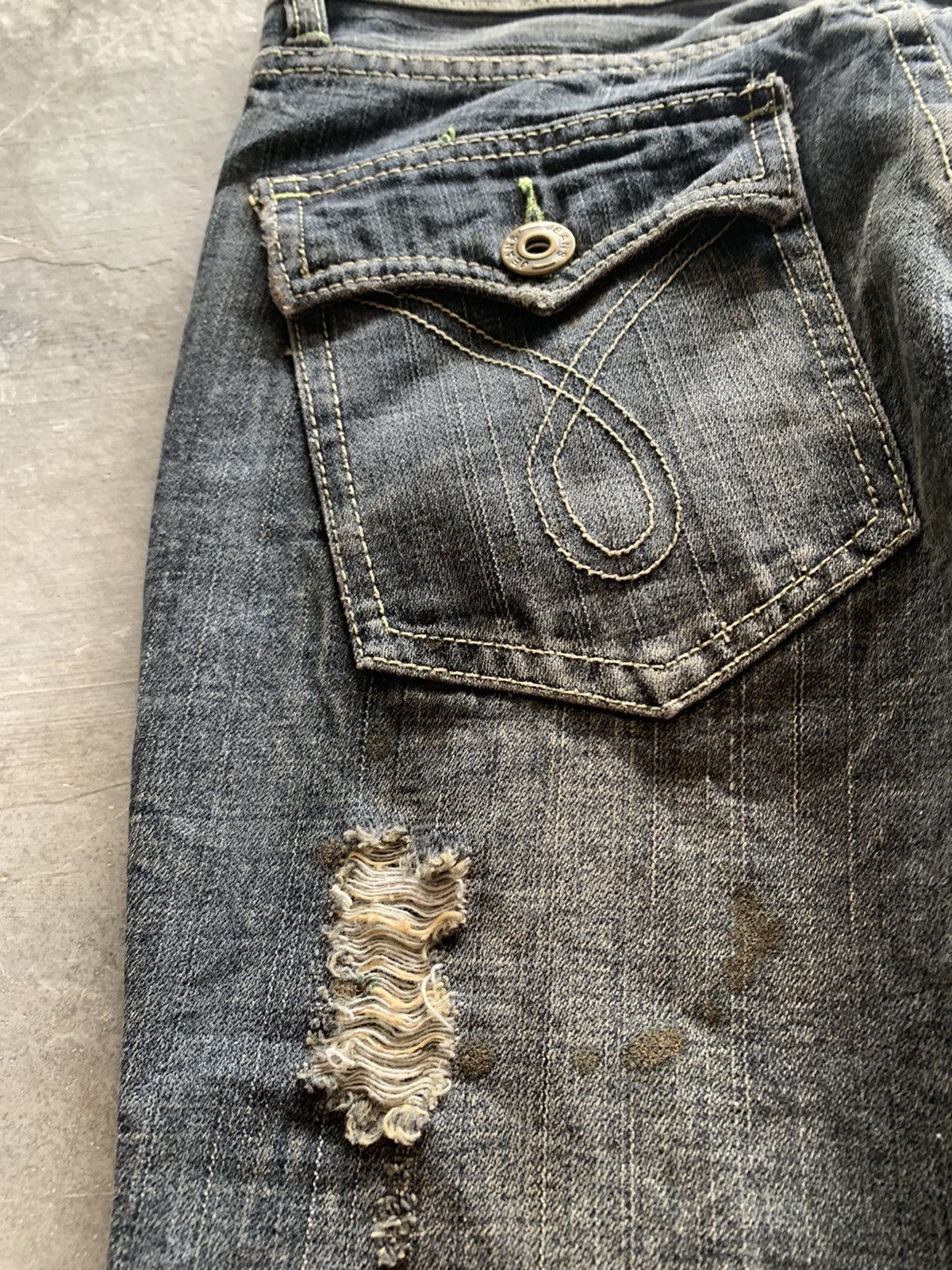 20471120 × Designer × Japanese Brand flare i6w9 lgb inspired jeans distressed japanese style Size 30" / US 8 / IT 44 - 18 Thumbnail