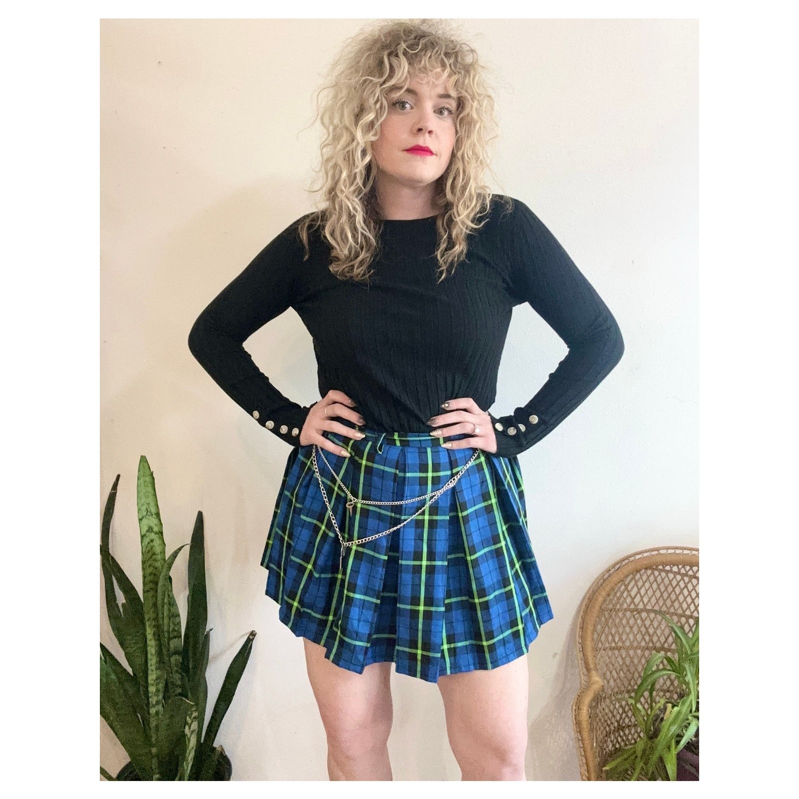 Other Hot Topic Plaid Chain Mini Skirt size medium Size 31" - 1 Thumbnail