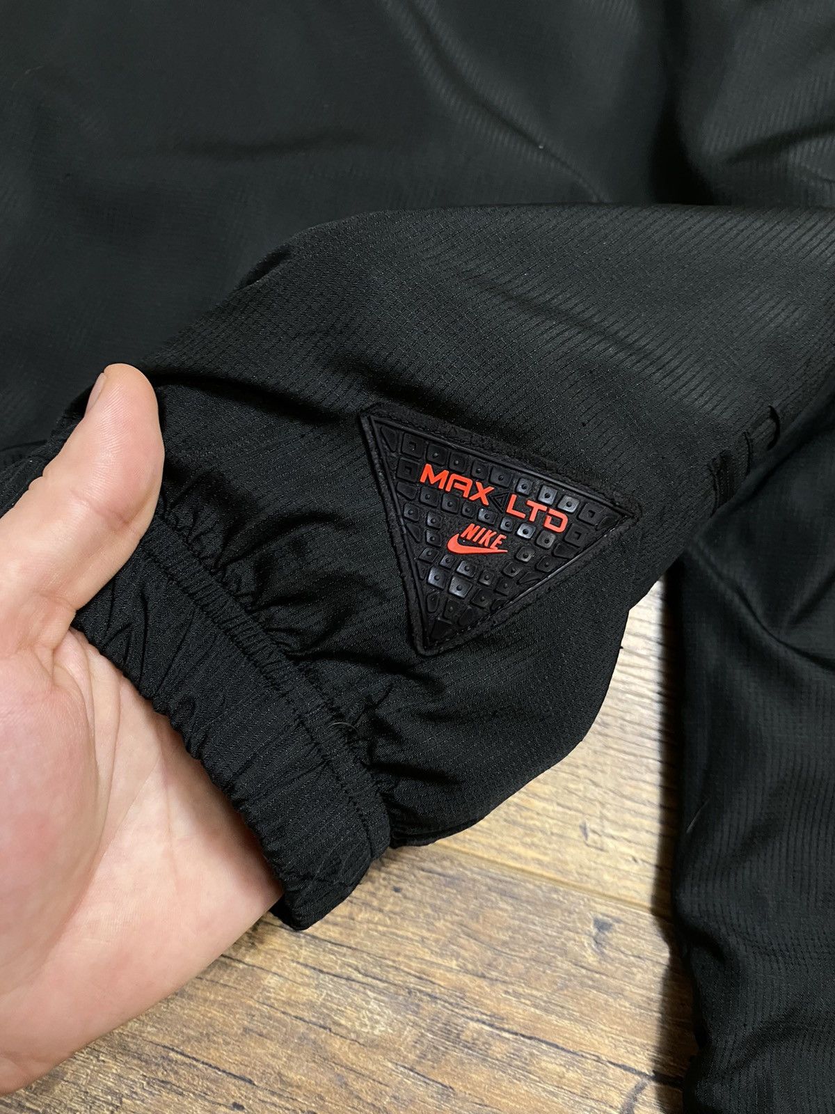 Nike Nike MAX LTD Windbreaker Jacket (Size L) Size US L / EU 52-54 / 3 - 15 Thumbnail