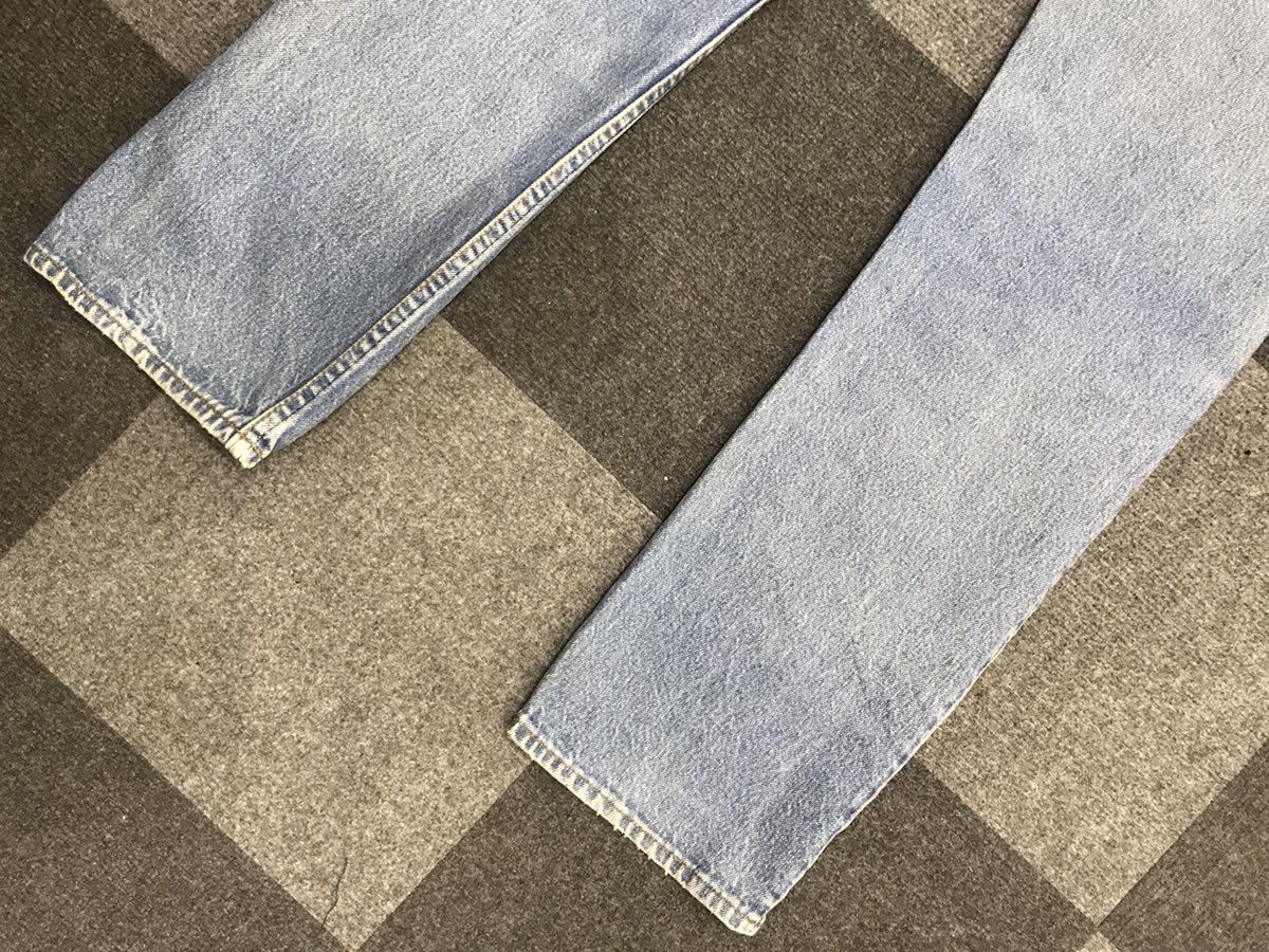 Levi's VL210 Vintage Levis 501 Light Wash Jeans Size US 28 / EU 44 - 14 Thumbnail