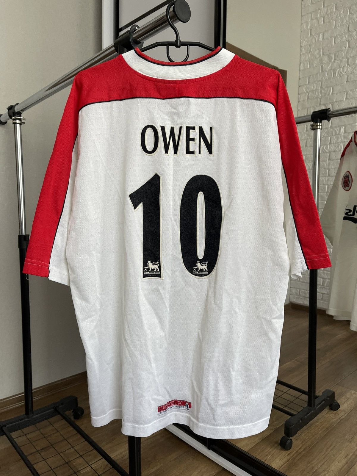 Reebok 1998/1999 Reebok Liverpool Owen Vintage Soccer Jersey Tee Size US XL / EU 56 / 4 - 1 Thumbnail