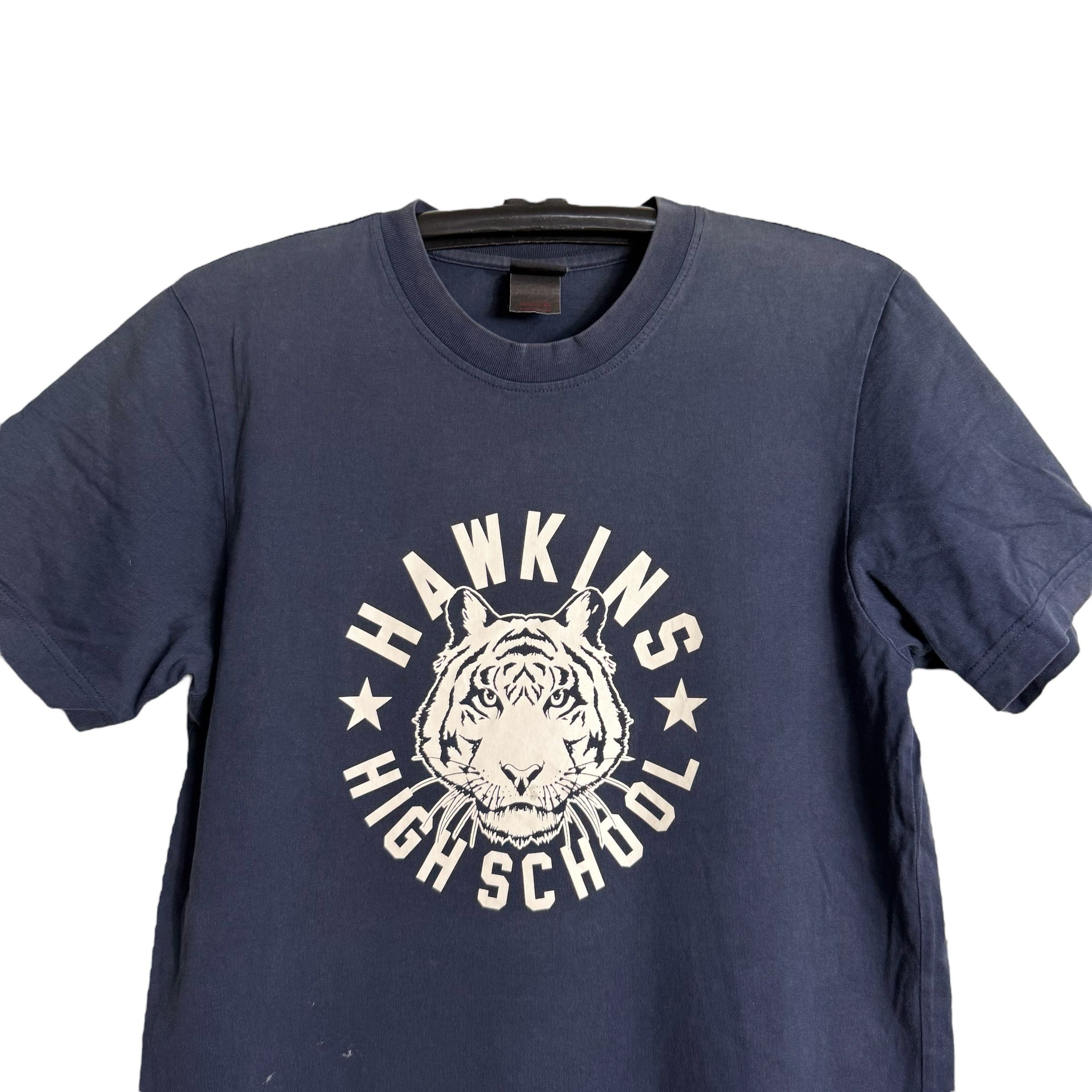 Nike 🔥RARE🔥Nike x Stranger Things Hawkins School T-shirt Size US S / EU 44-46 / 1 - 2 Thumbnail
