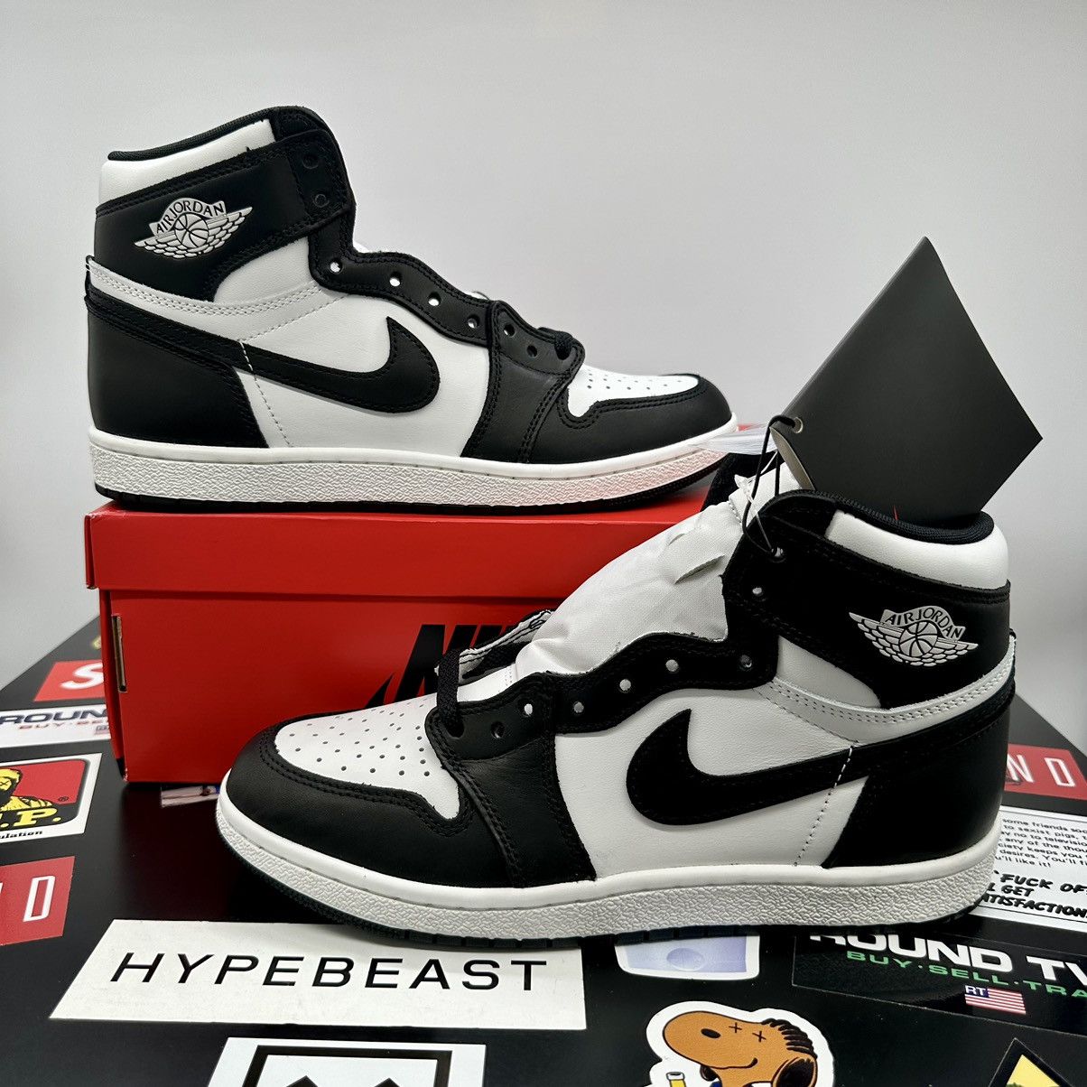 Jordan Brand Air Jordan 1 High ‘85 Black White Size US 9 / EU 42 - 1 Thumbnail