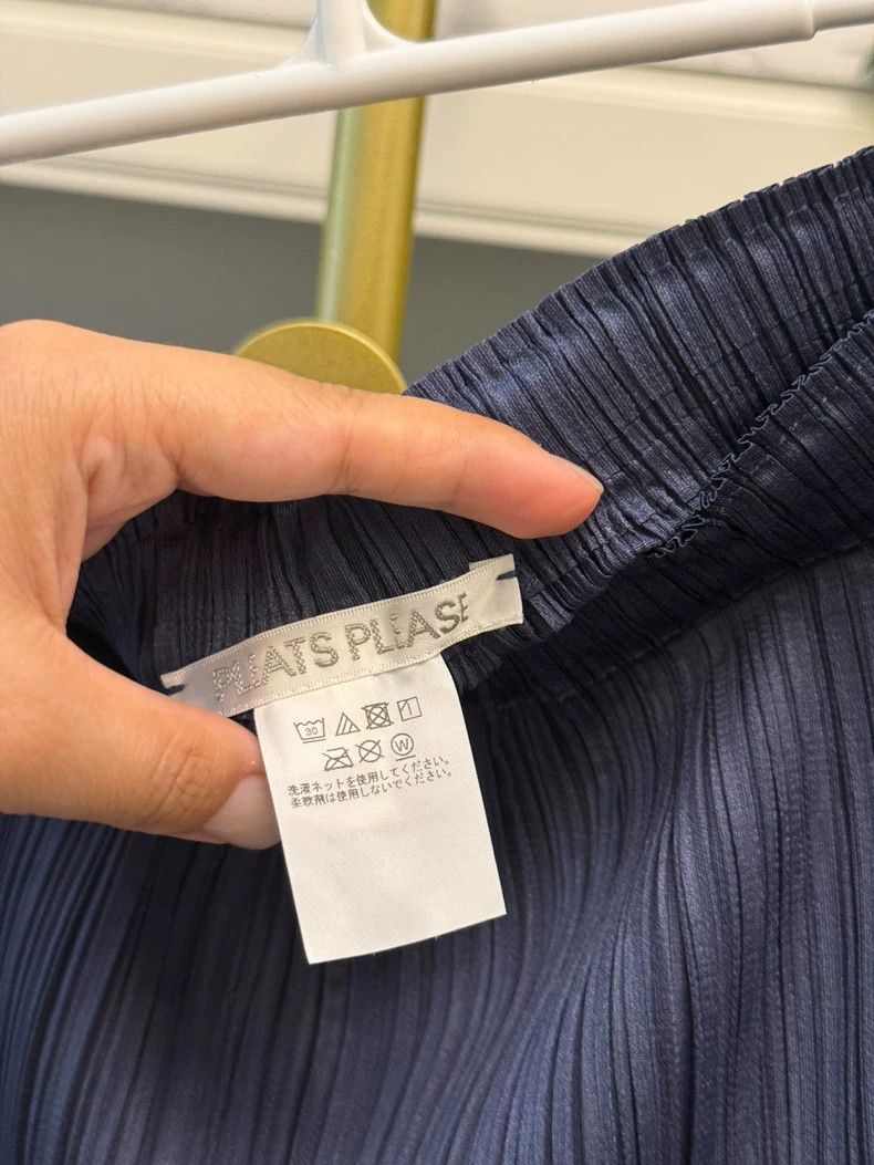 Issey Miyake Issey Miyake size:4 Grey pleated trousers Size 31" - 3 Thumbnail