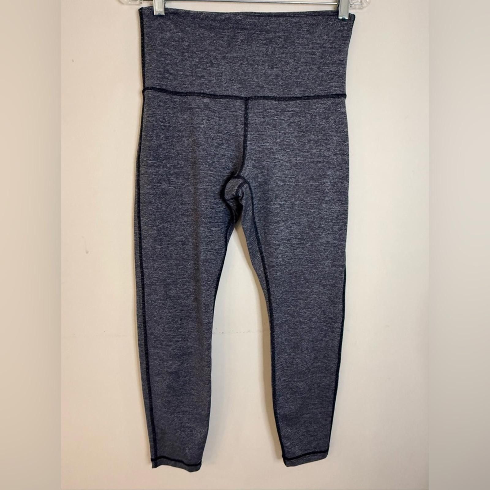 Loewe Lole crop heather gray athletic leggings soft stretch SZ M Size 32" / US 10 / IT 46 - 1 Thumbnail