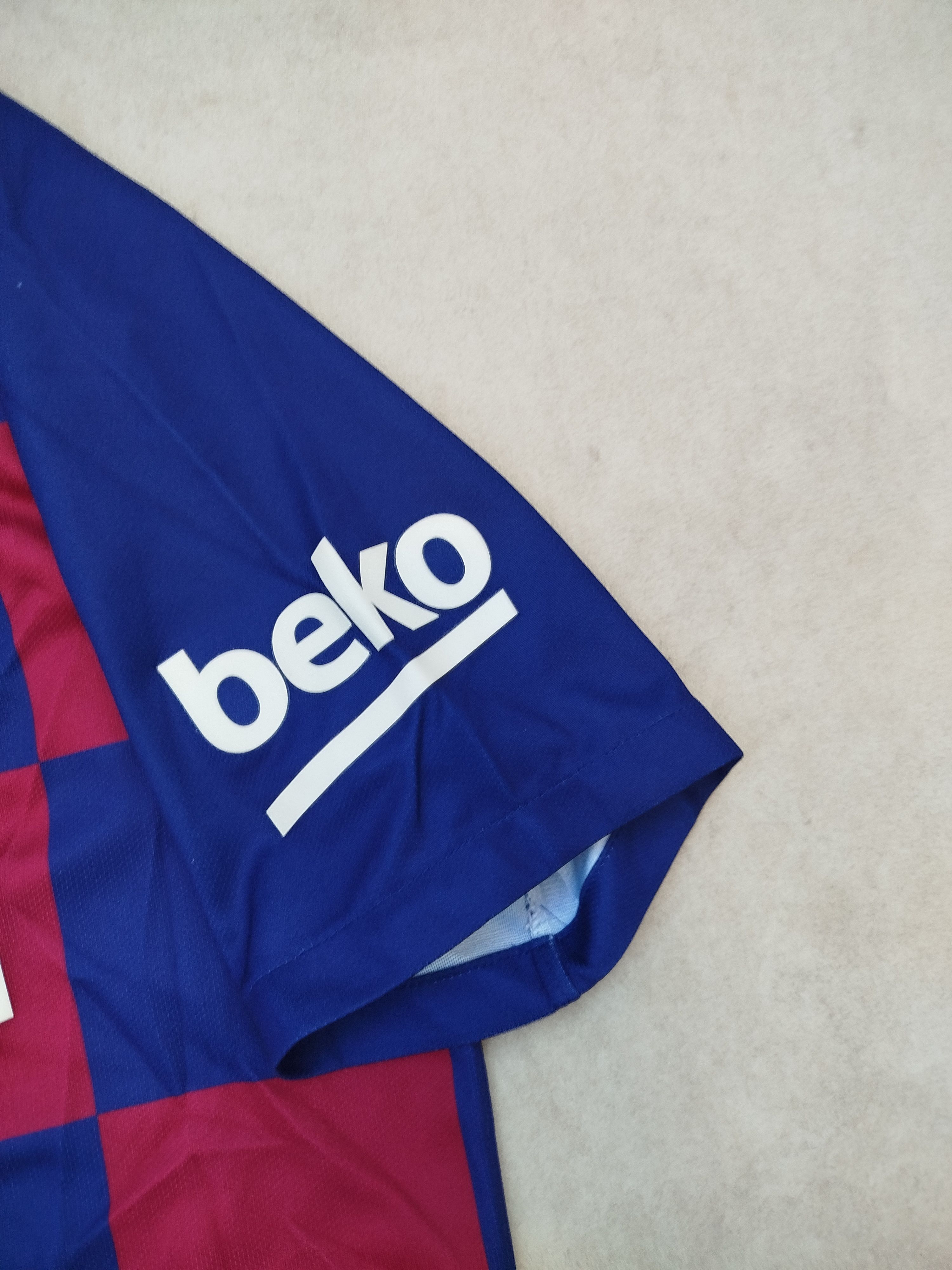 Nike NIKE BARCELONA 2019 home soccer jersey size M Size US M / EU 48-50 / 2 - 6 Thumbnail