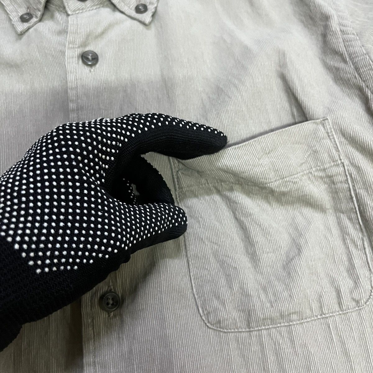Uniqlo Uniqlo Light Corduroy Button Up Shirt Size US S / EU 44-46 / 1 - 3 Thumbnail