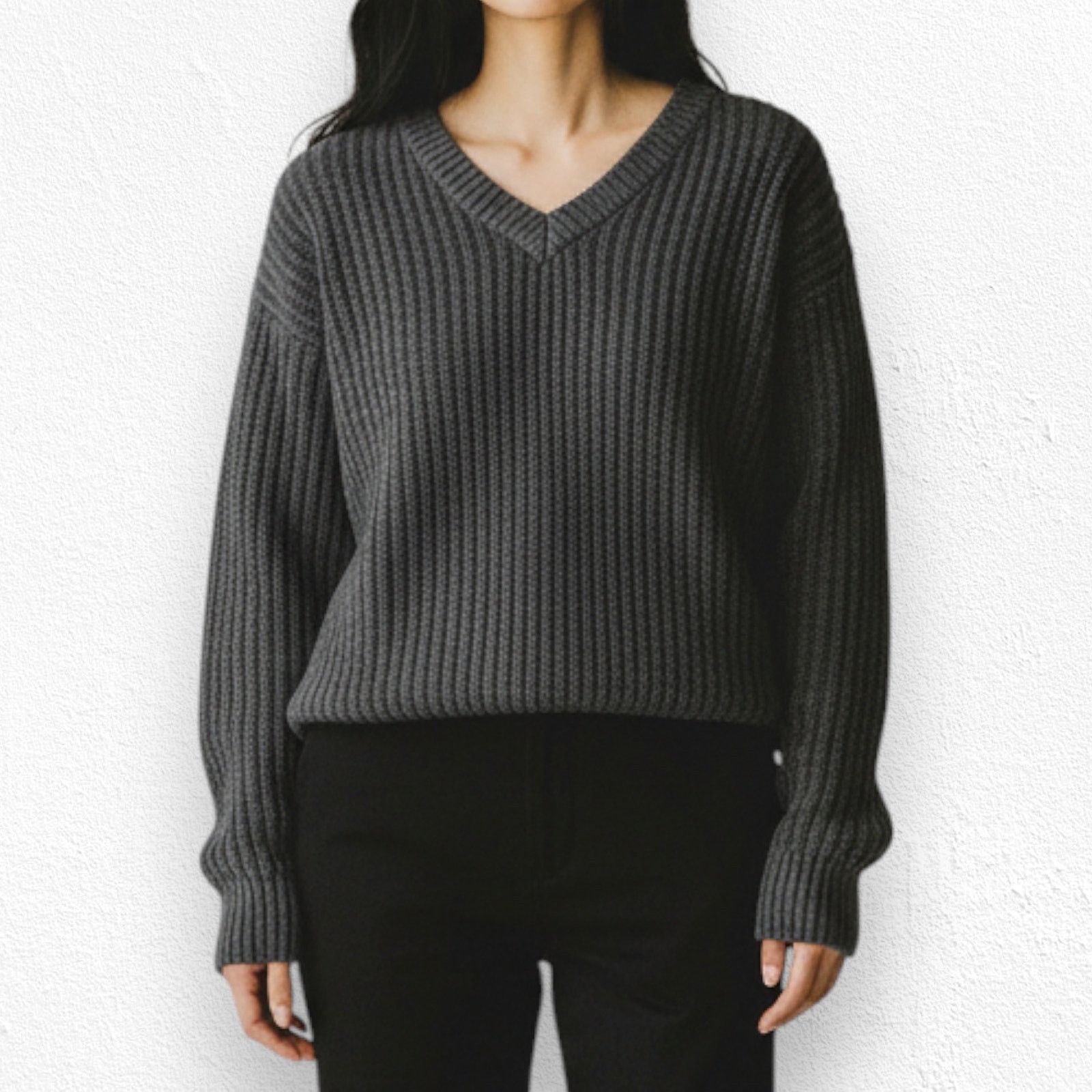 Victoria's Secret Gray V Neck Oversized Chunky Knit Sweater Size Small Size S / US 4 / IT 40 - 3 Thumbnail