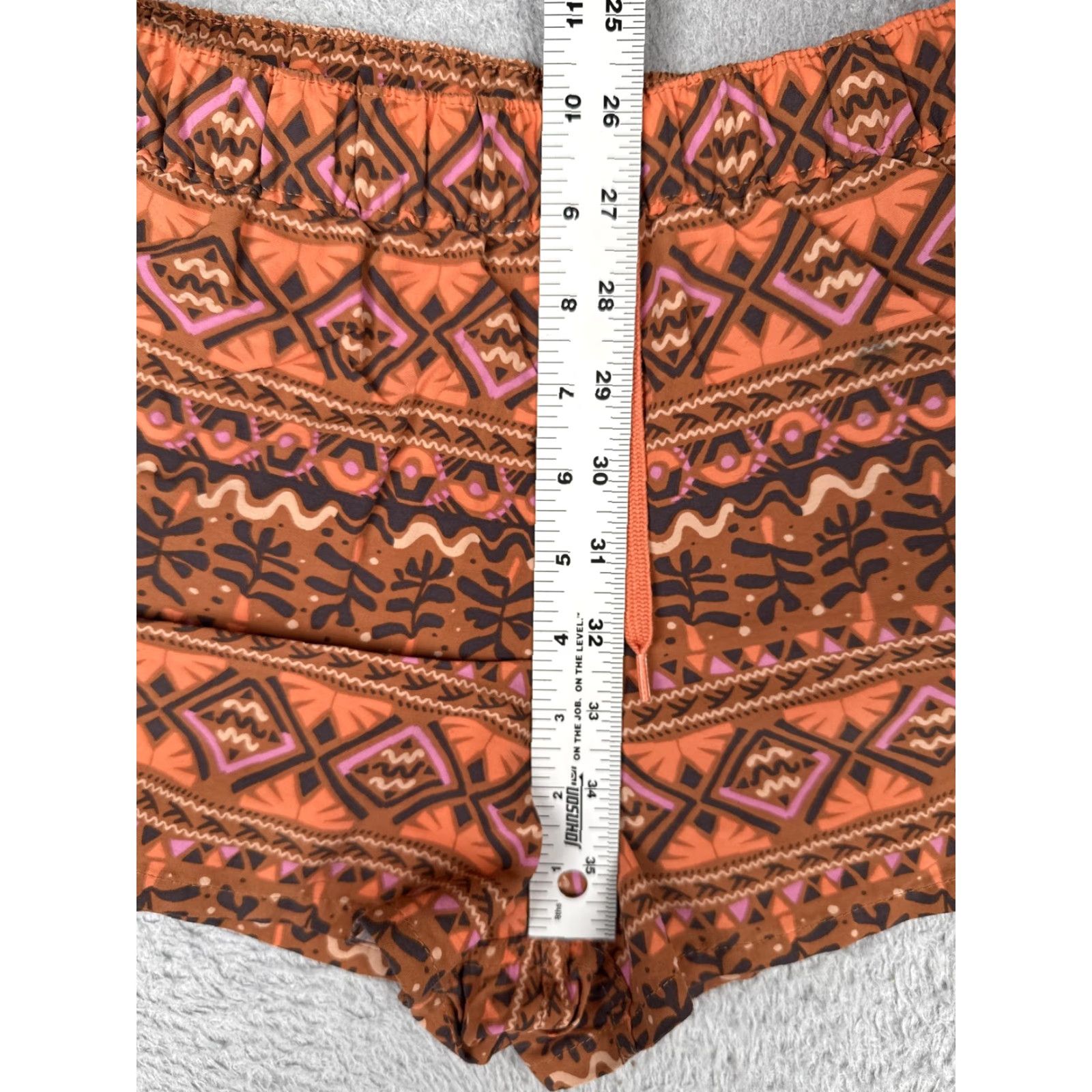 Patagonia Patagonia Womens Short Shorts Casual Beach Geometric Tribal Orange Nylon Drawstring Pockets Size 32" / US 10 / IT 46 - 7 Thumbnail