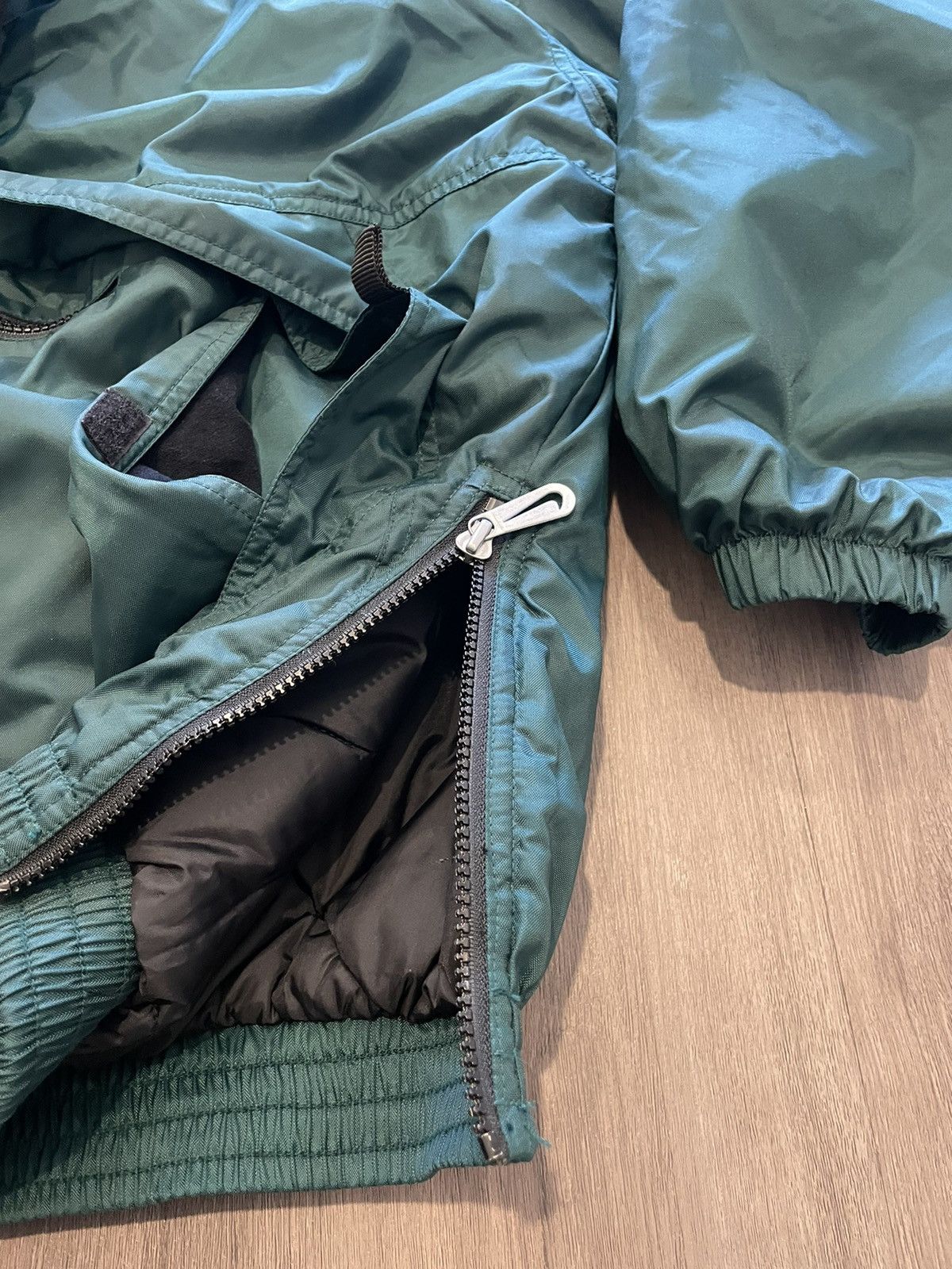 Nike Vintage 90’s Nike “Embroidered ” Puffer Jacket (Sz.L) Size US L / EU 52-54 / 3 - 5 Thumbnail